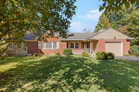 Photo of 2802 Mere Dr, Columbia, TN 38401 (MLS # 3626069)