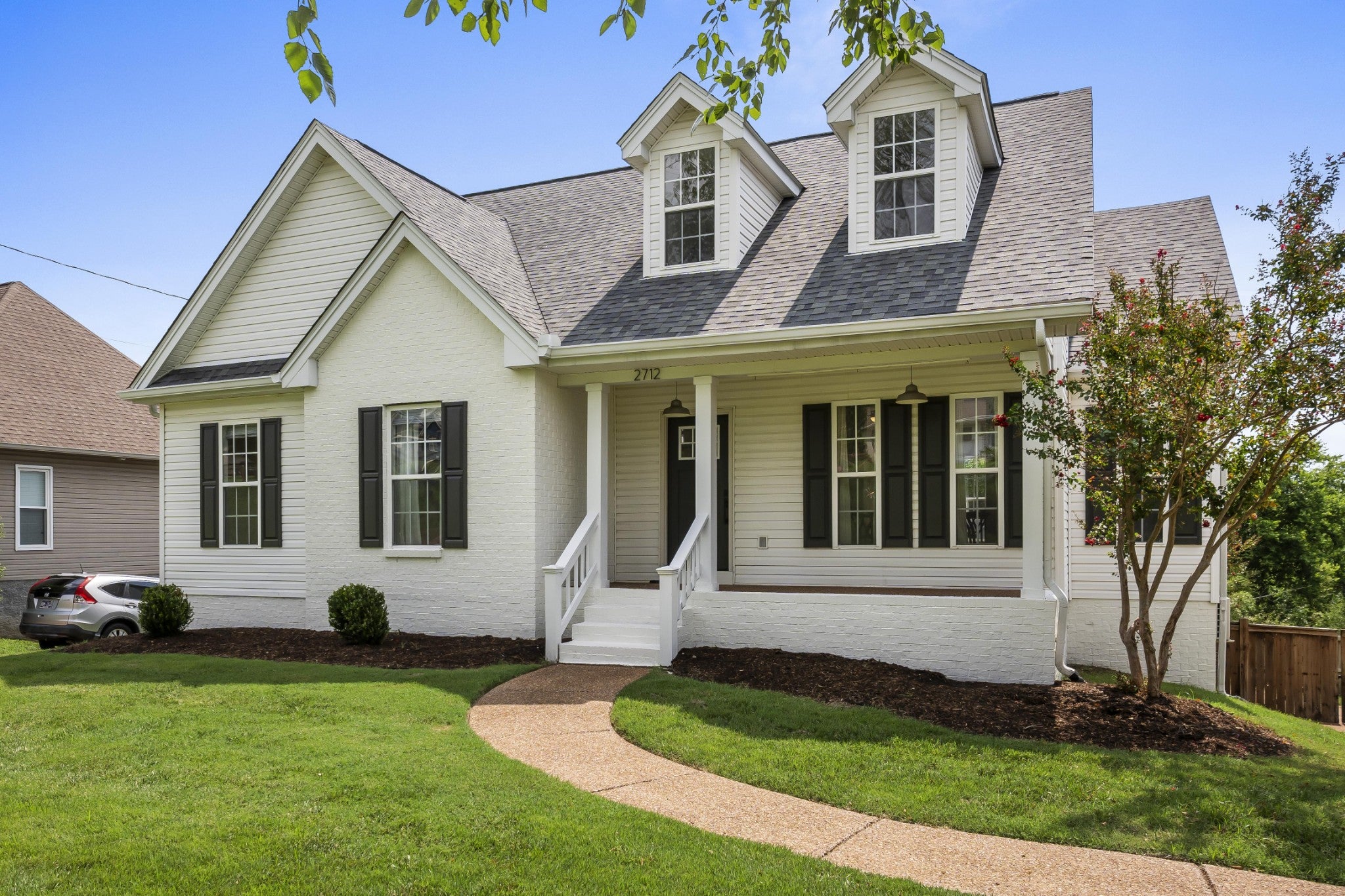 2712 Eastland Ave