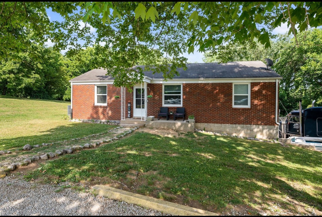 1166 Barnes Rd