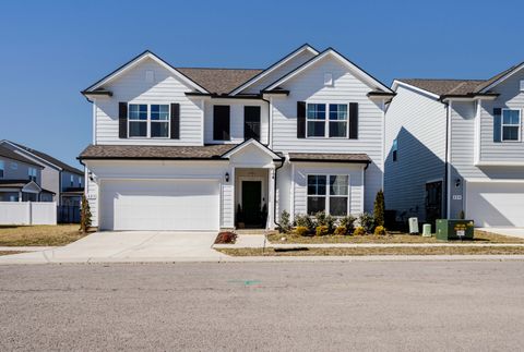 223 Land Breeze Dr La Vergne TN 37086