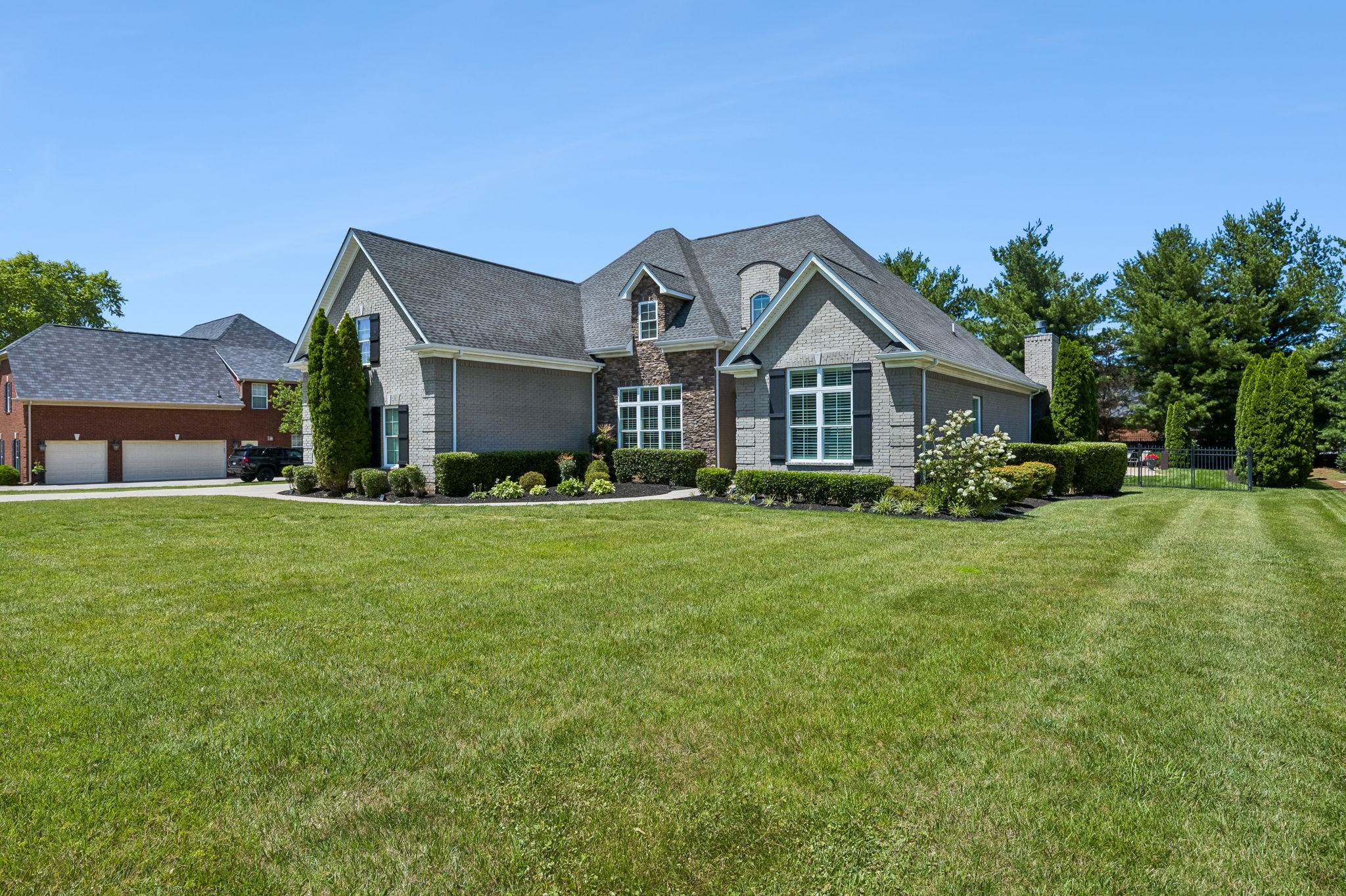1523 Anatole Ct