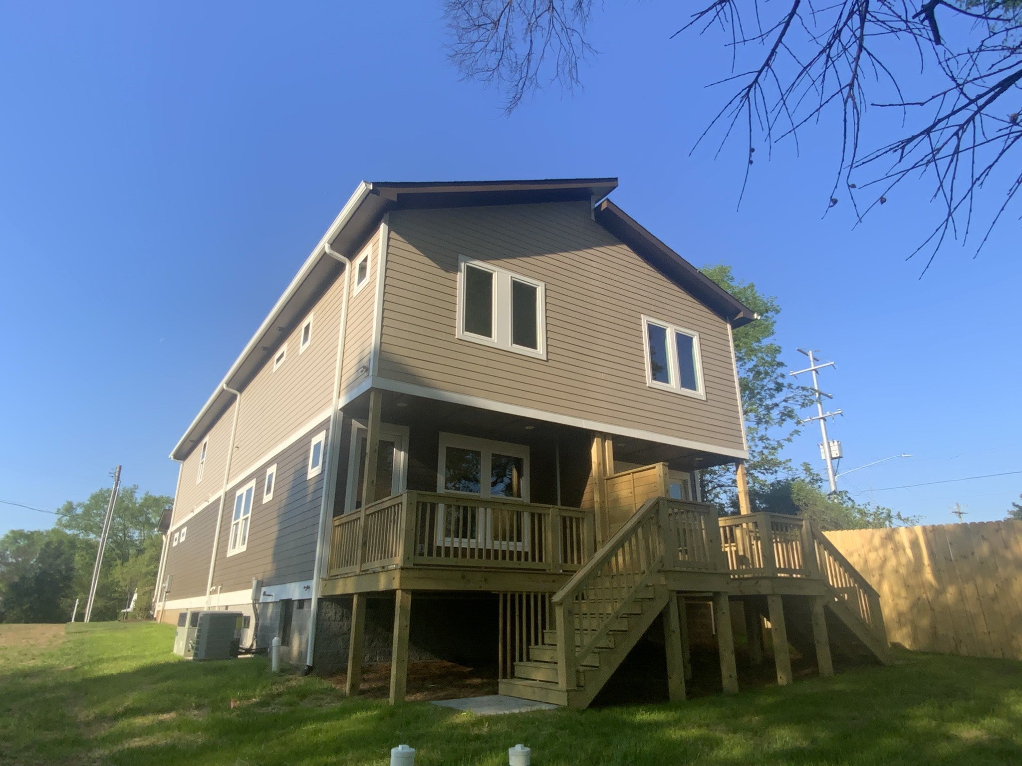 799 Fairwin Av