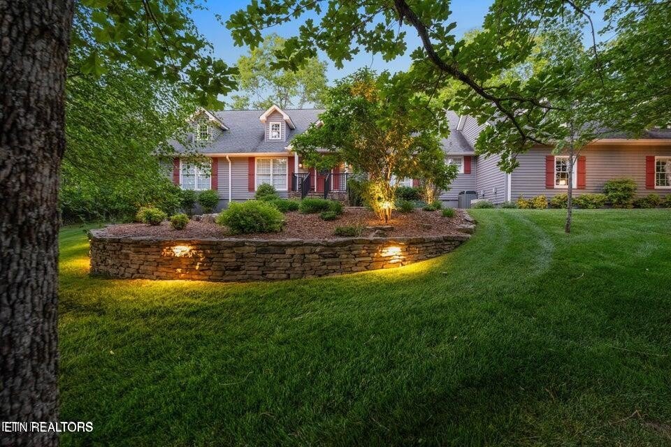 15 Cloverdale Circle