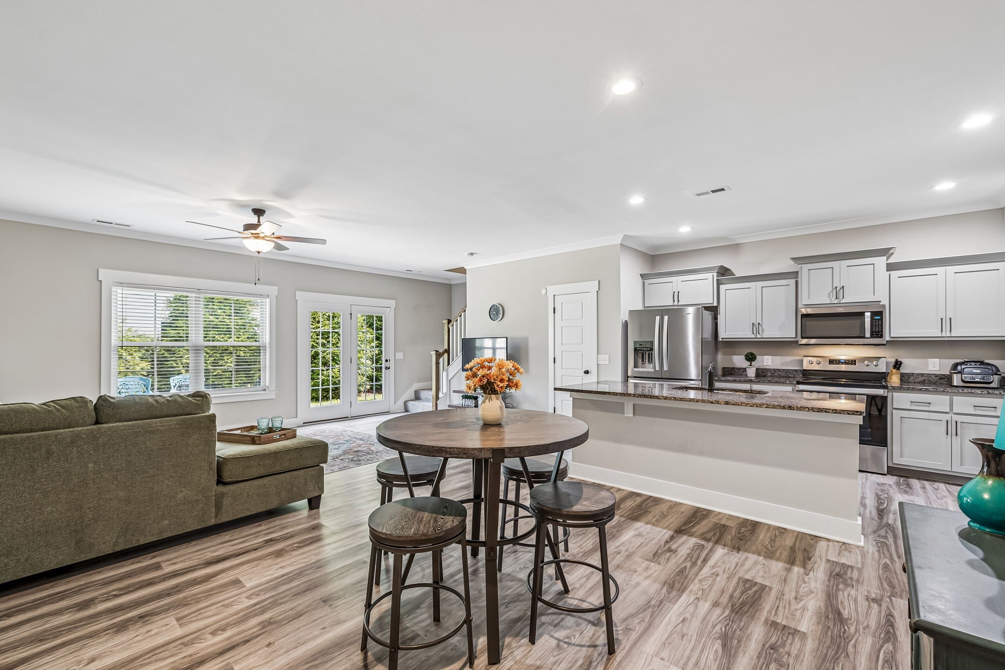 3352 Alta Ln