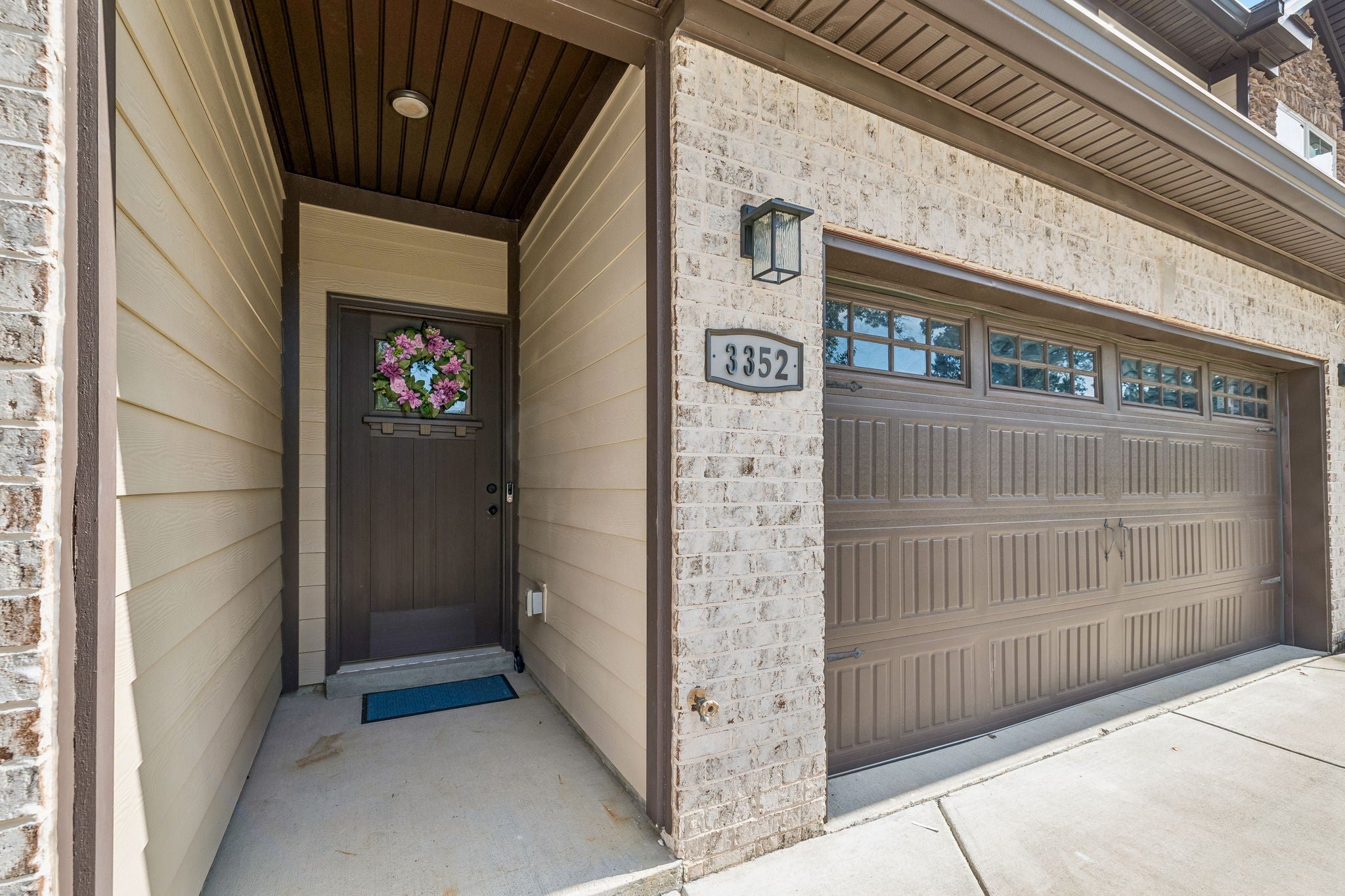 3352 Alta Ln