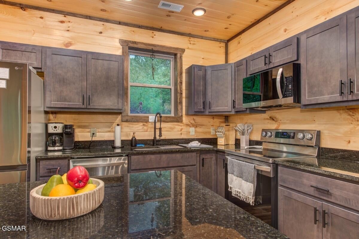 985 King Branch Road