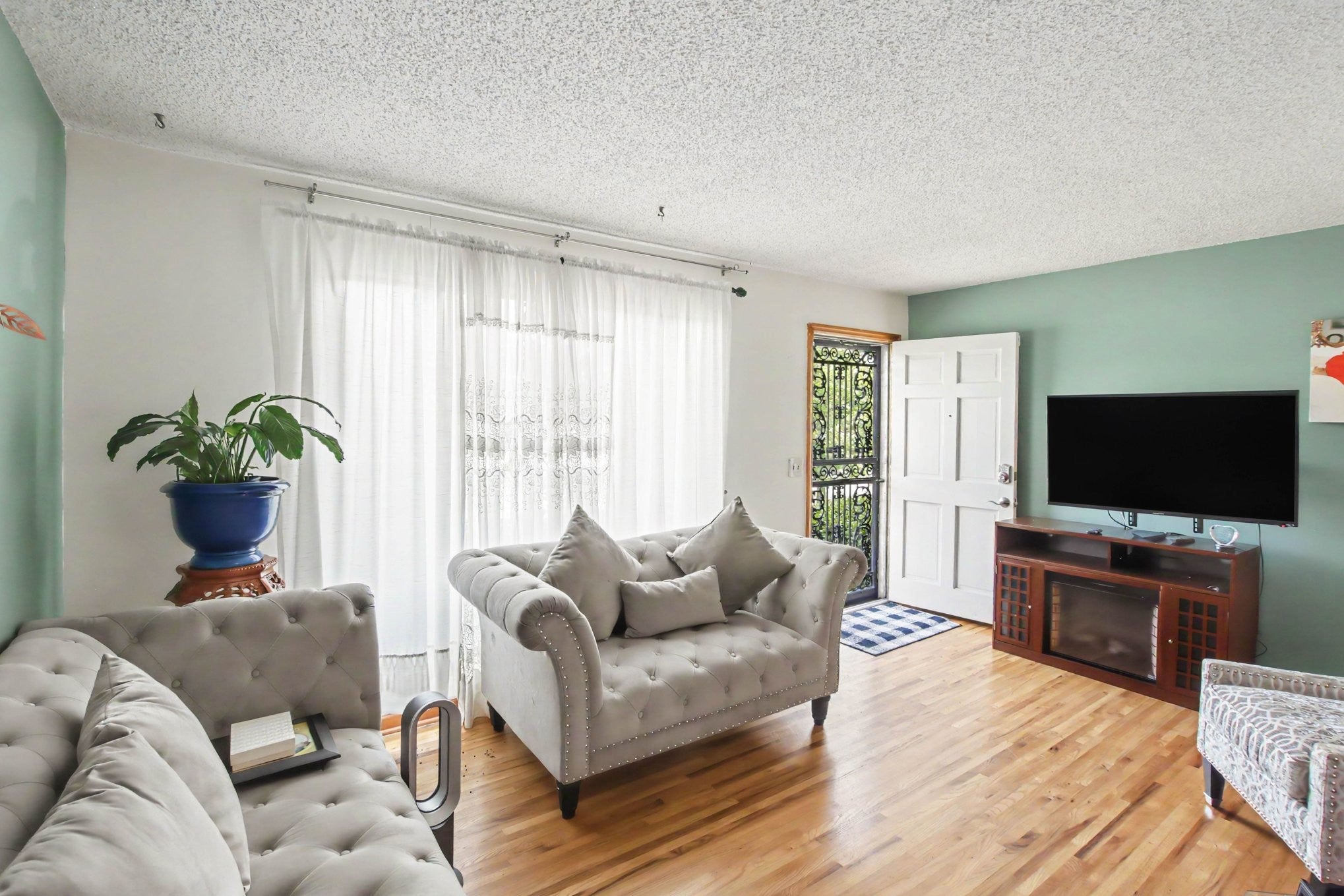 4842 Trumpet Cir