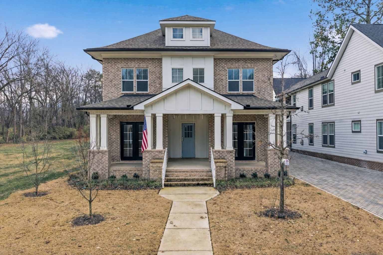 207 Fairground St 102