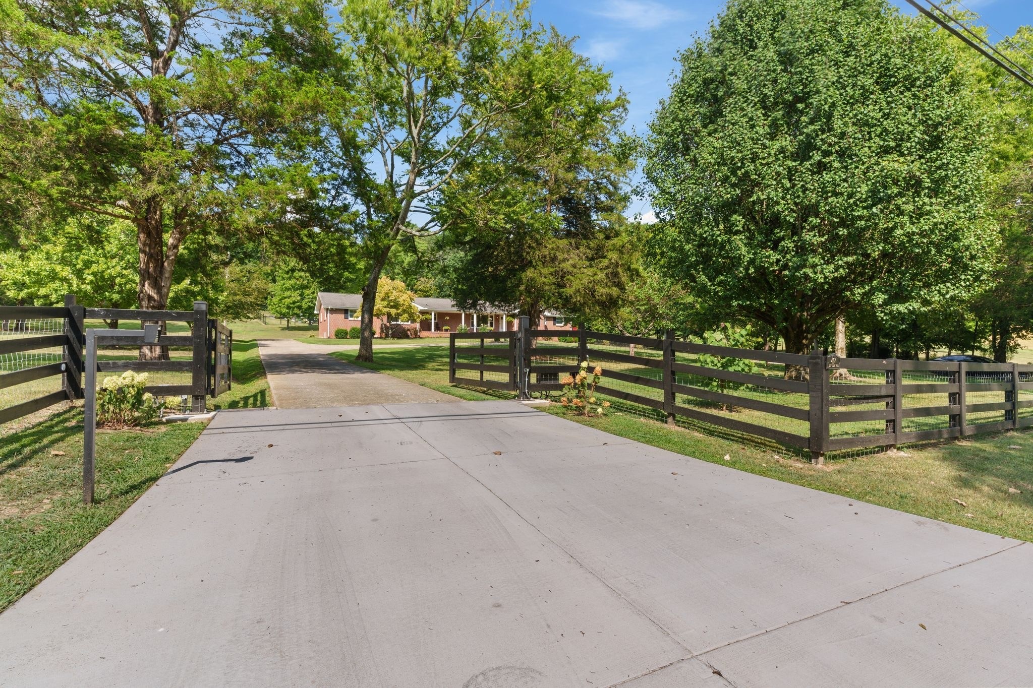 467 Dry Creek Rd