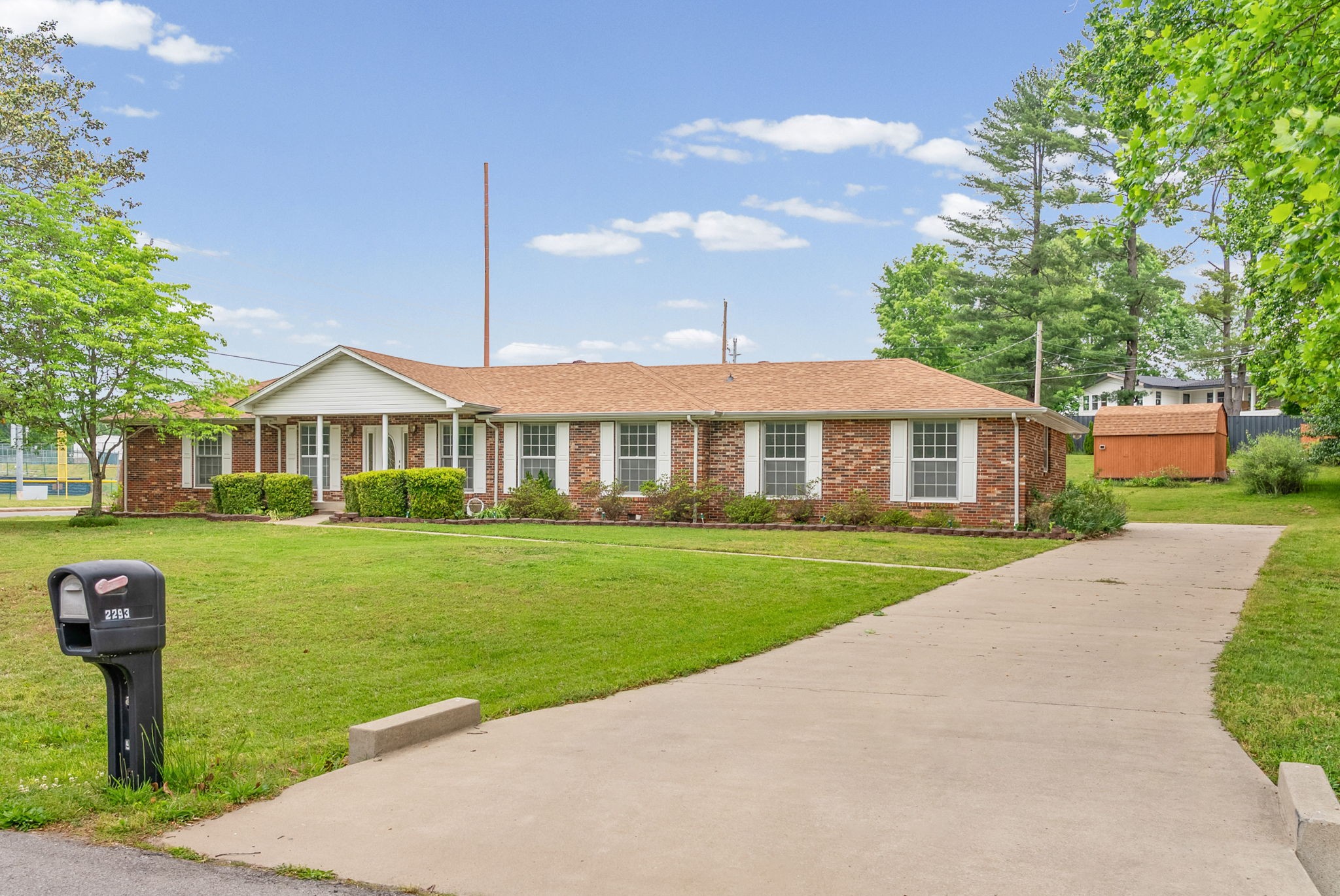 2293 Dogwood Ln