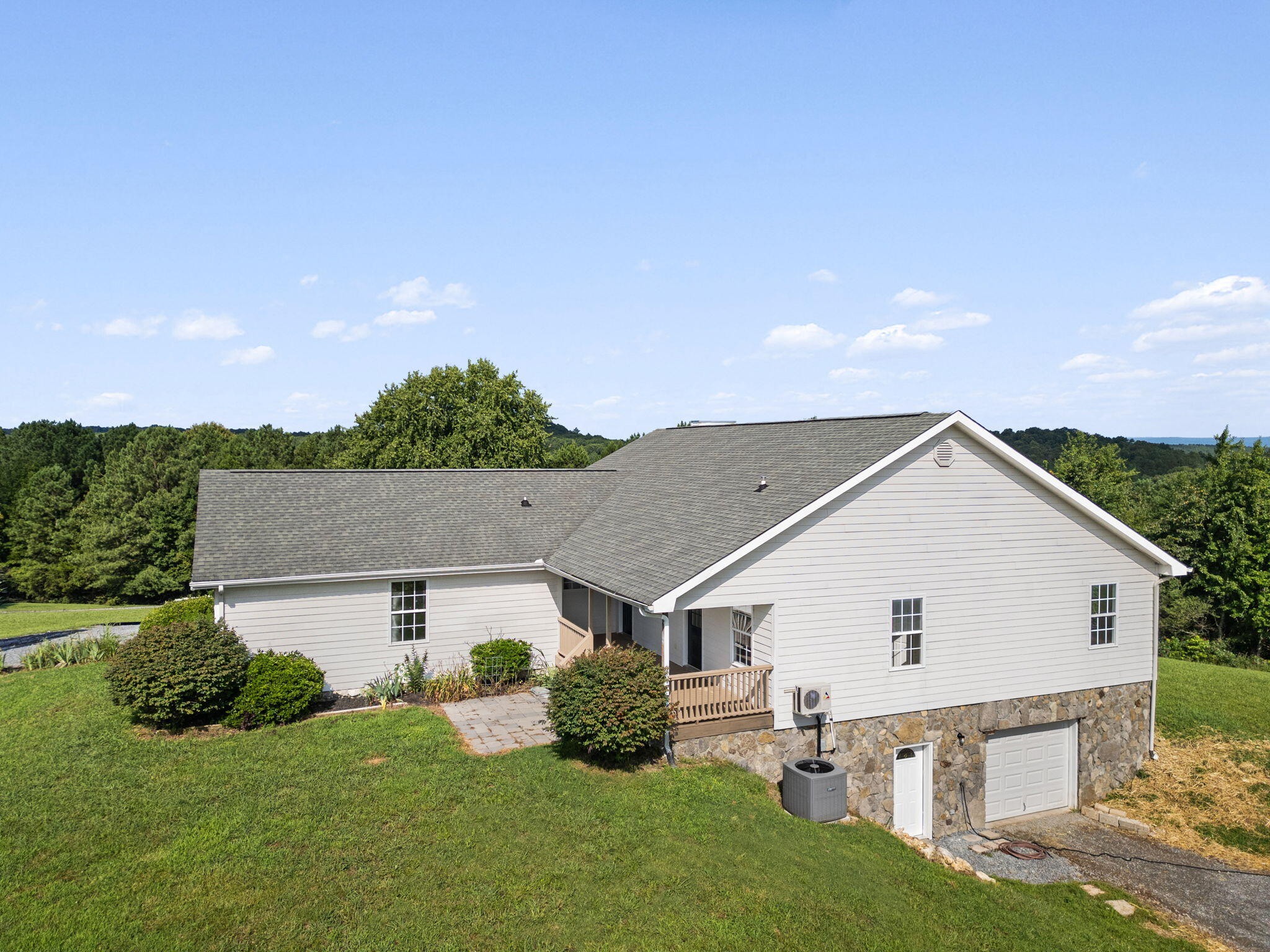 7421 Rabbit Lane
