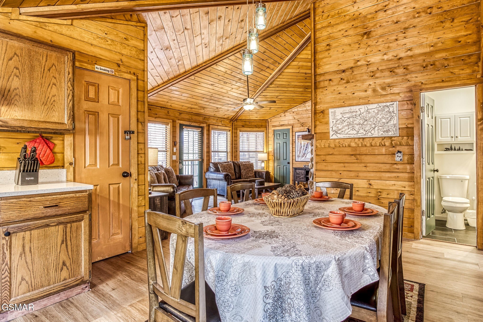 1071 E Foothills Drive