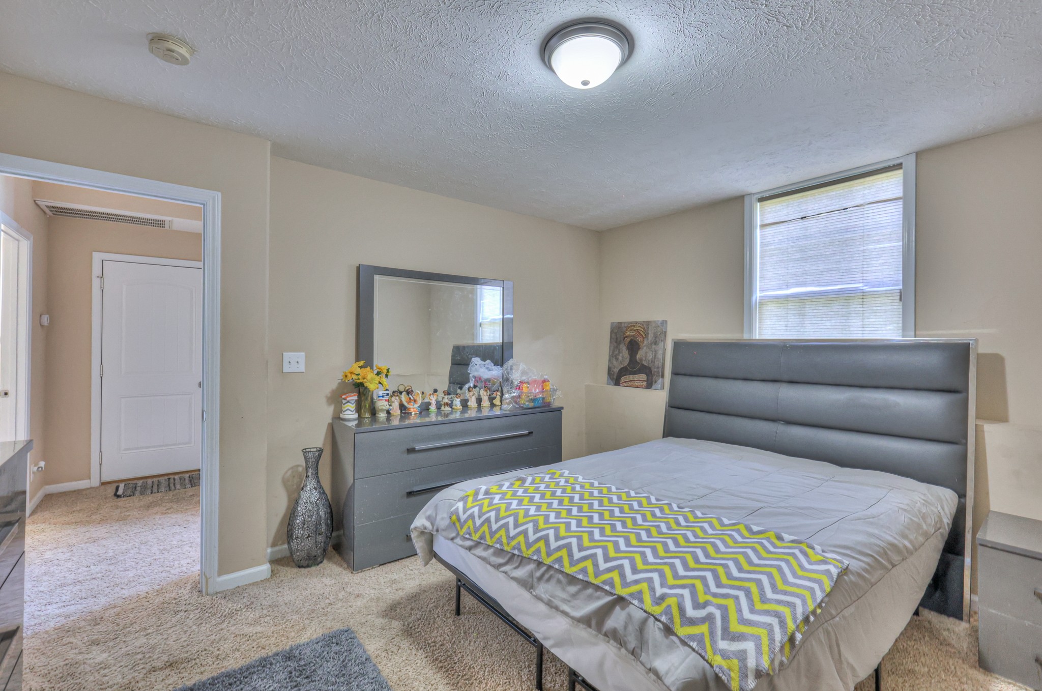 1880 Jackie Lorraine Dr