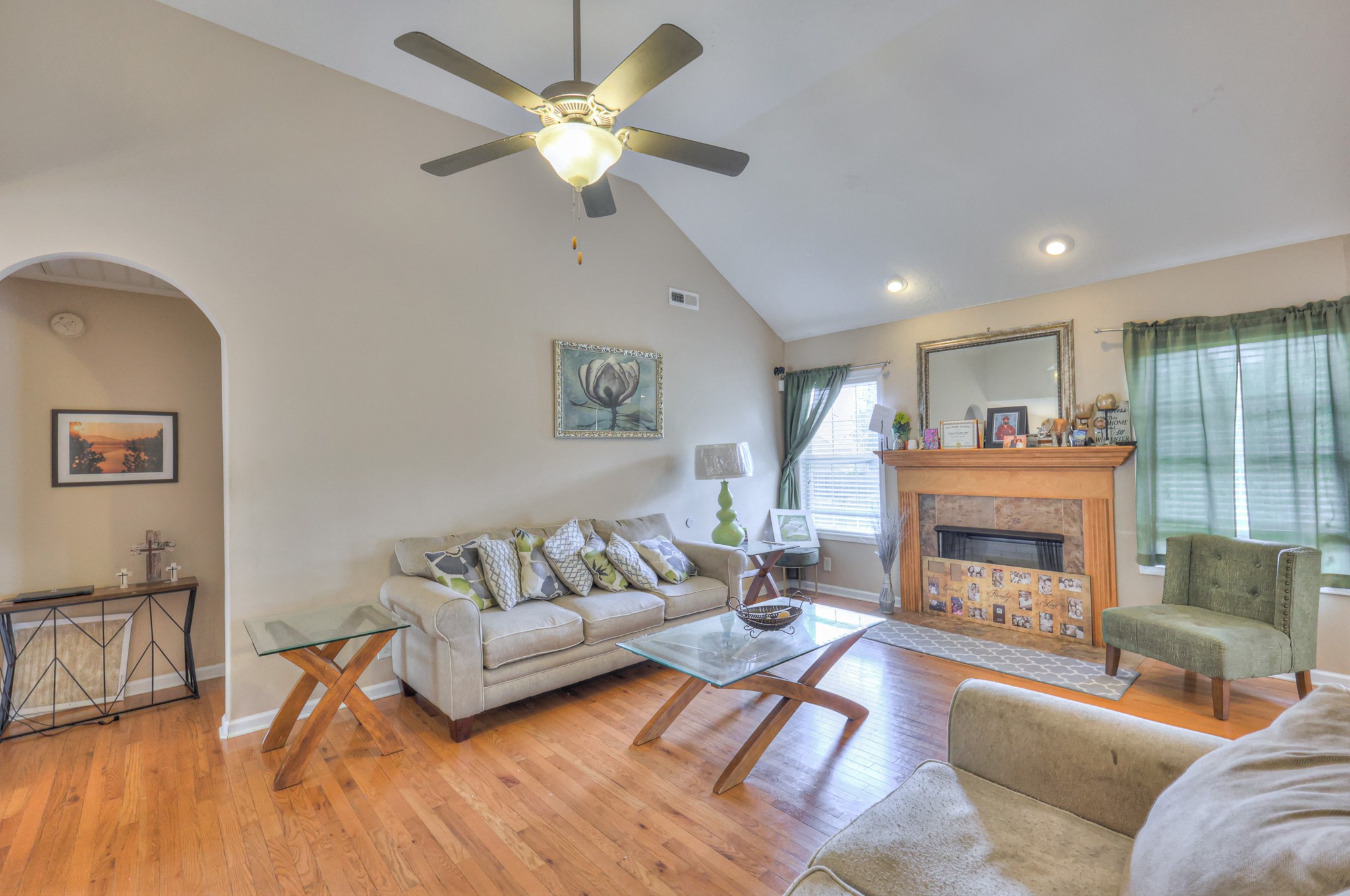 1880 Jackie Lorraine Dr
