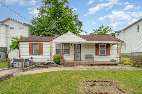 942 Youngs Ln Nashville TN 37207