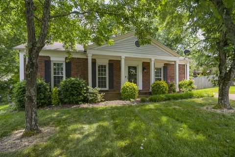 205 Village Pl Nashville TN 37211