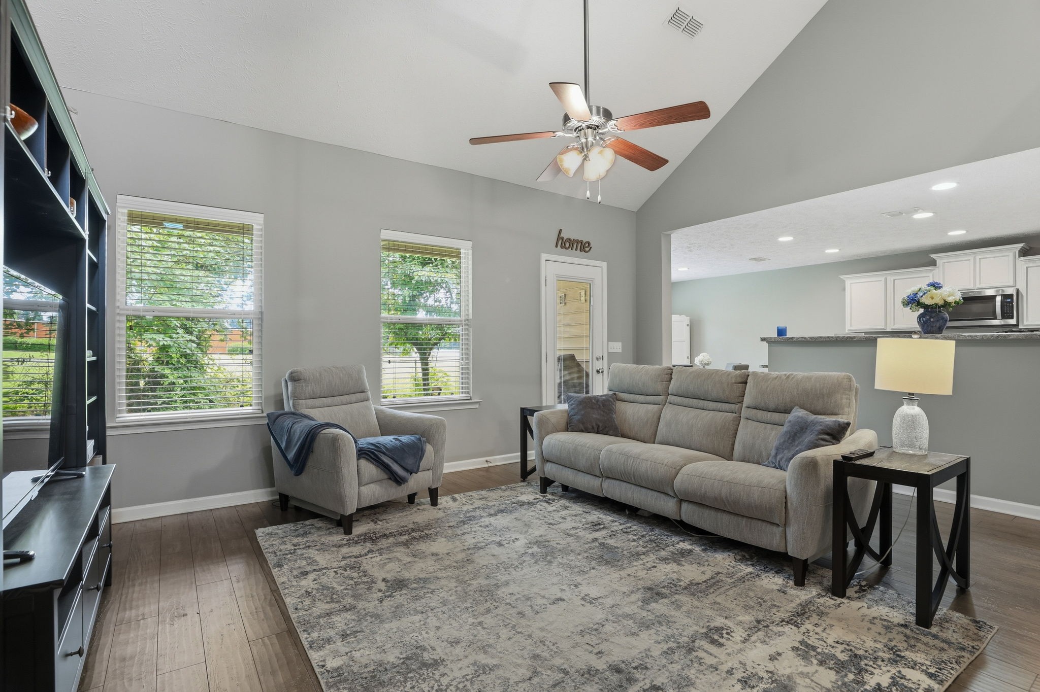 4407 Sunday Silence Way