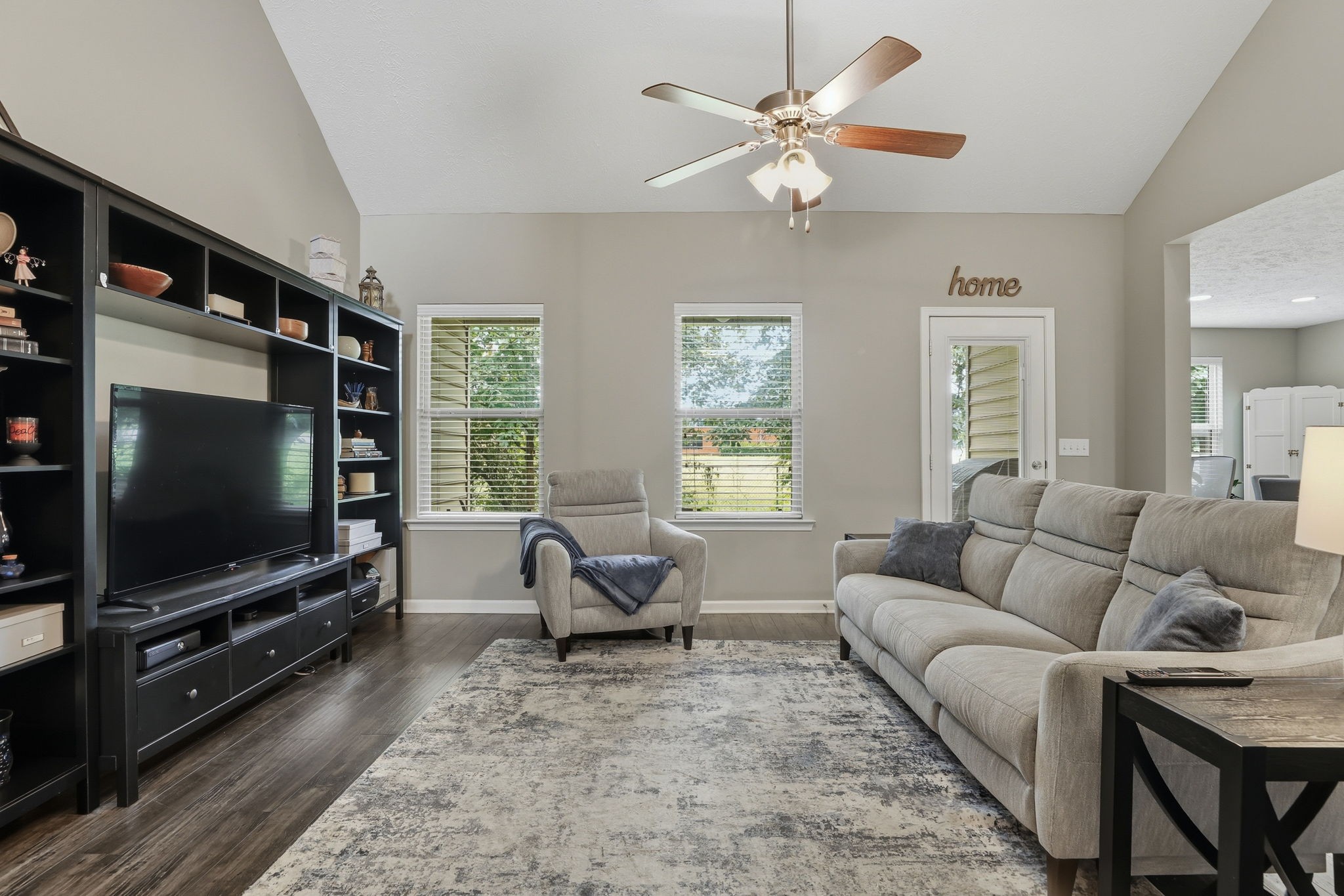 4407 Sunday Silence Way