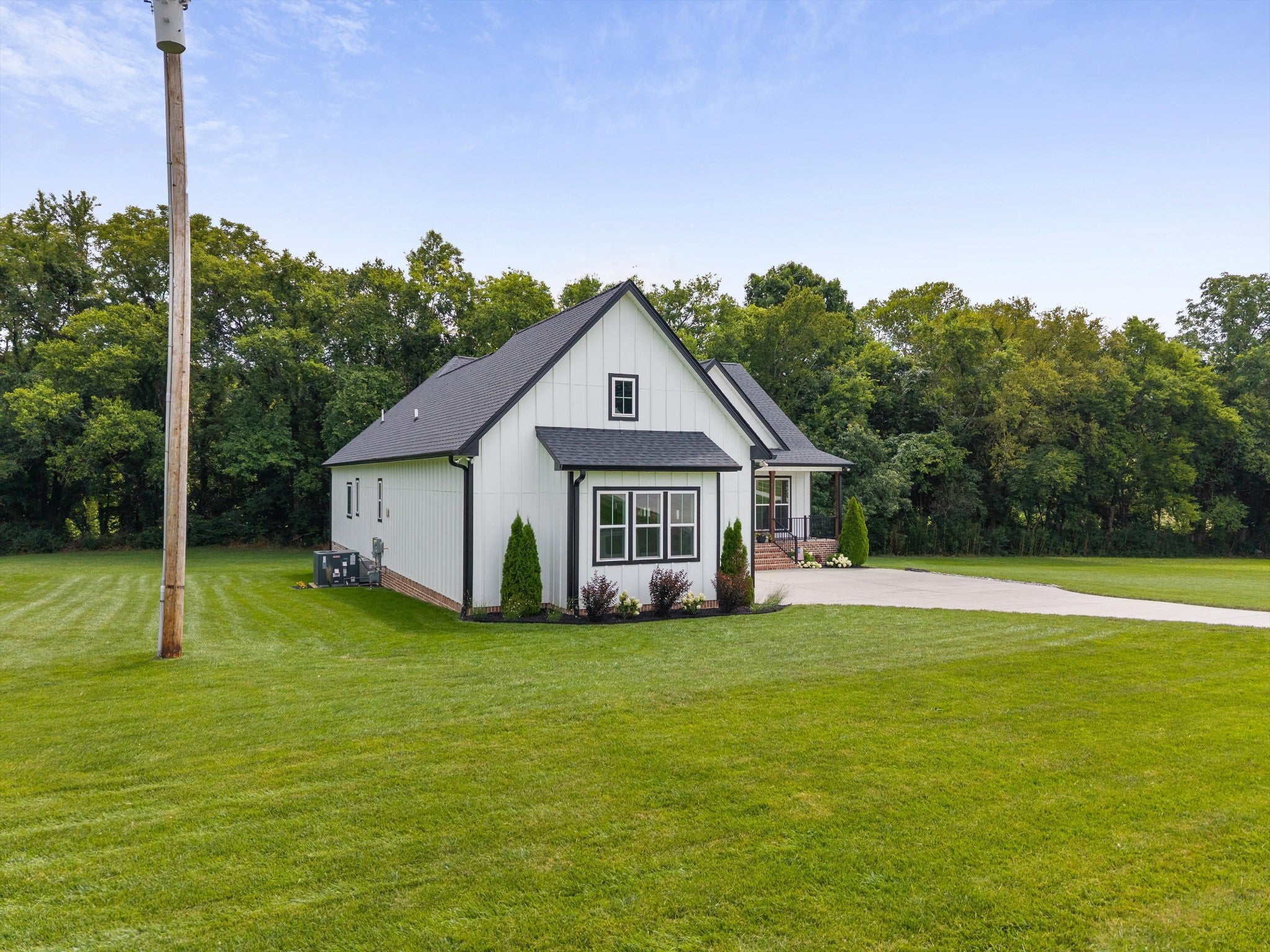 350 Thoroughbred Lane