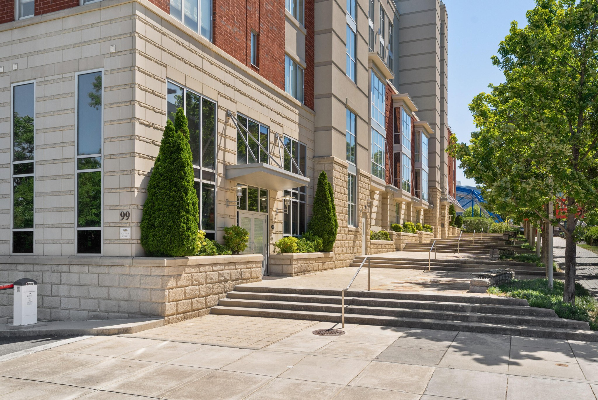 99 Walnut Street 103