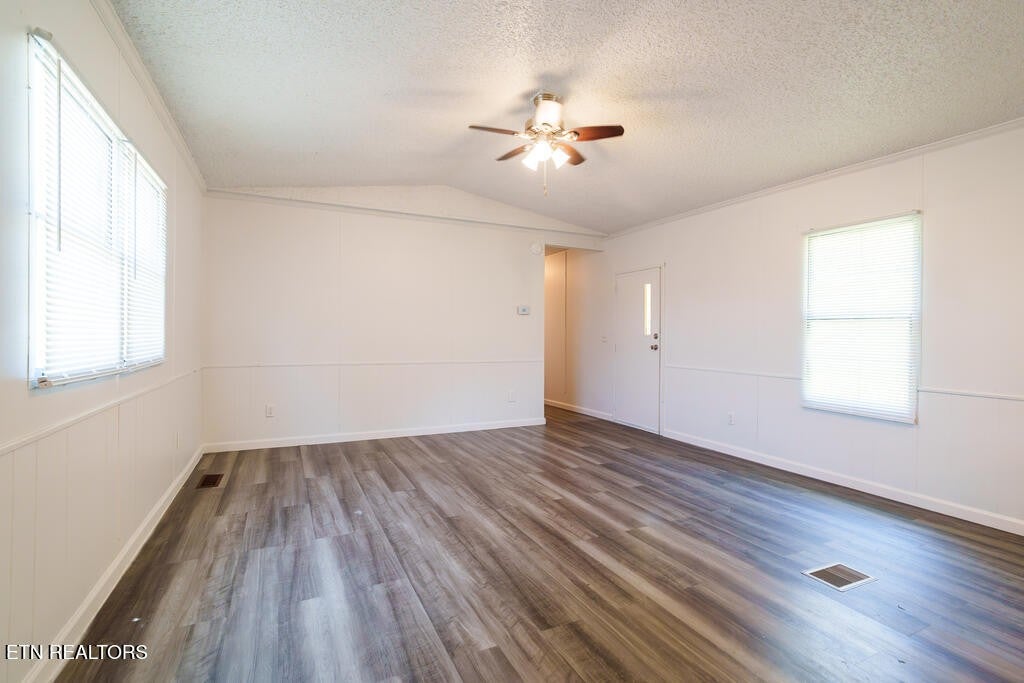 423 Moore Rd