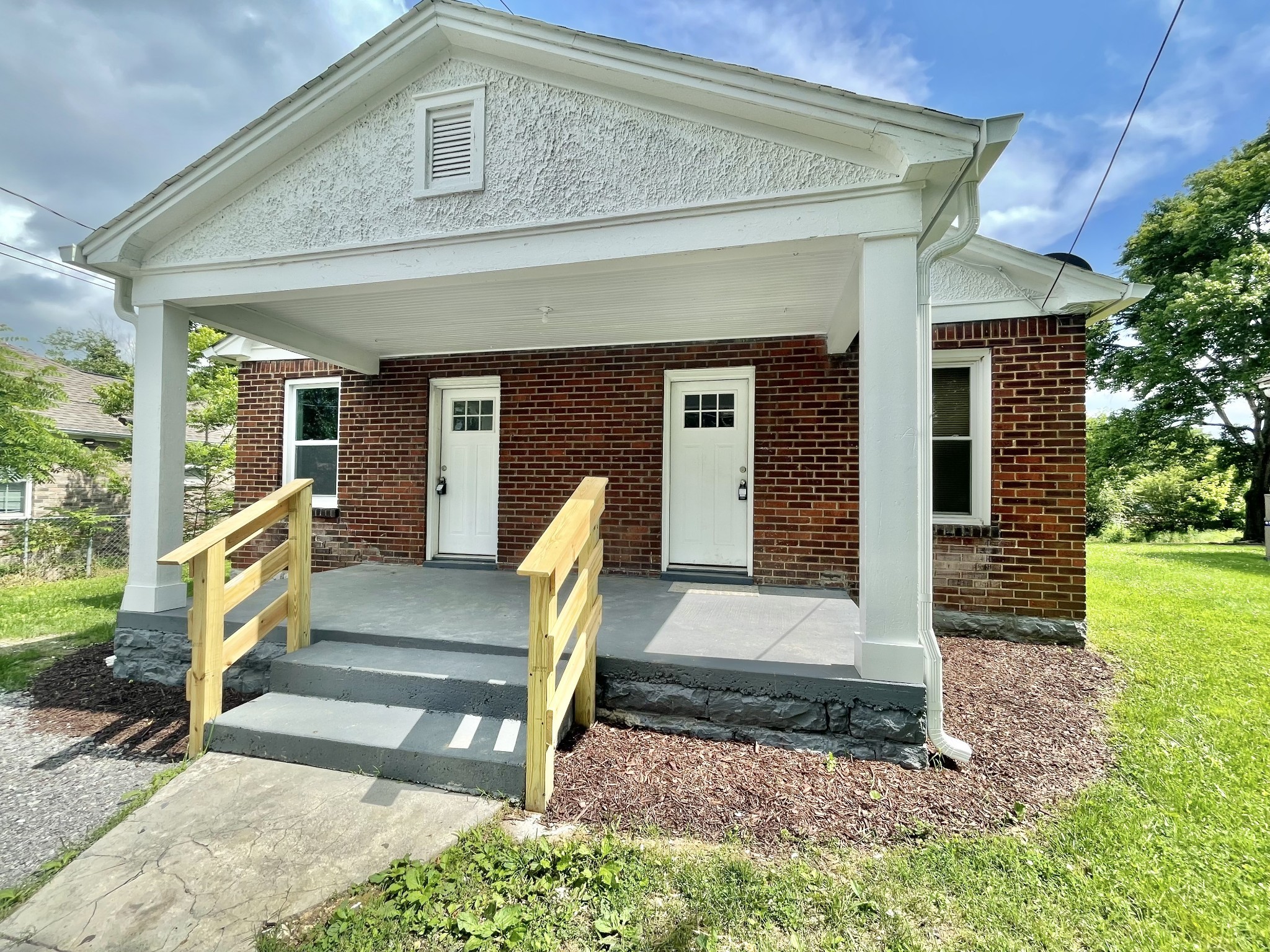Photo 1 of 9 — 203 Morrison St B, Gallatin, TN 37066