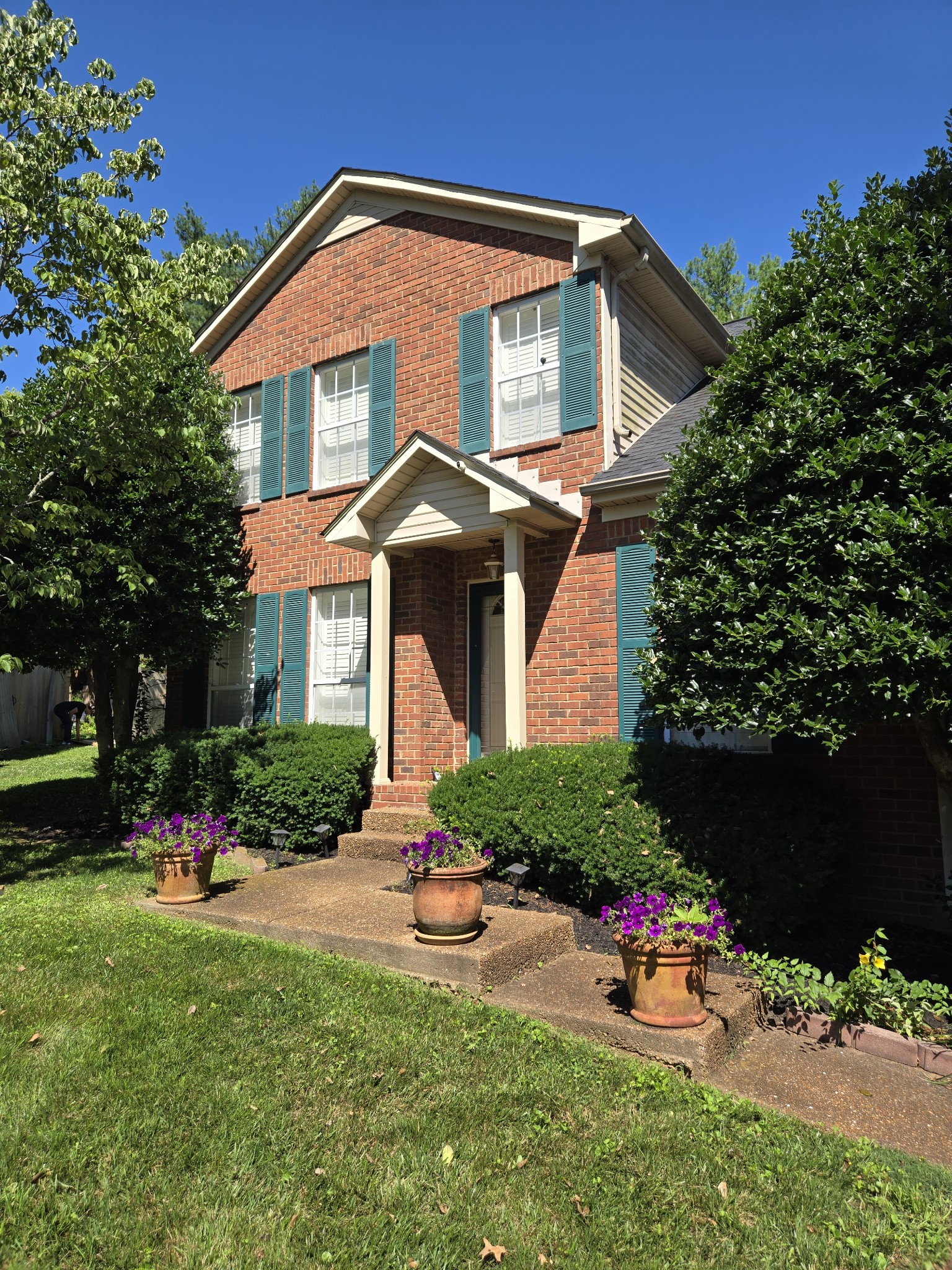 3-bed home for sale in Franklin, TN 37064, 2117 Tonya Ct 2117 Tonya Ct, Franklin TN 37064 3-bed home, photo 2 of 30