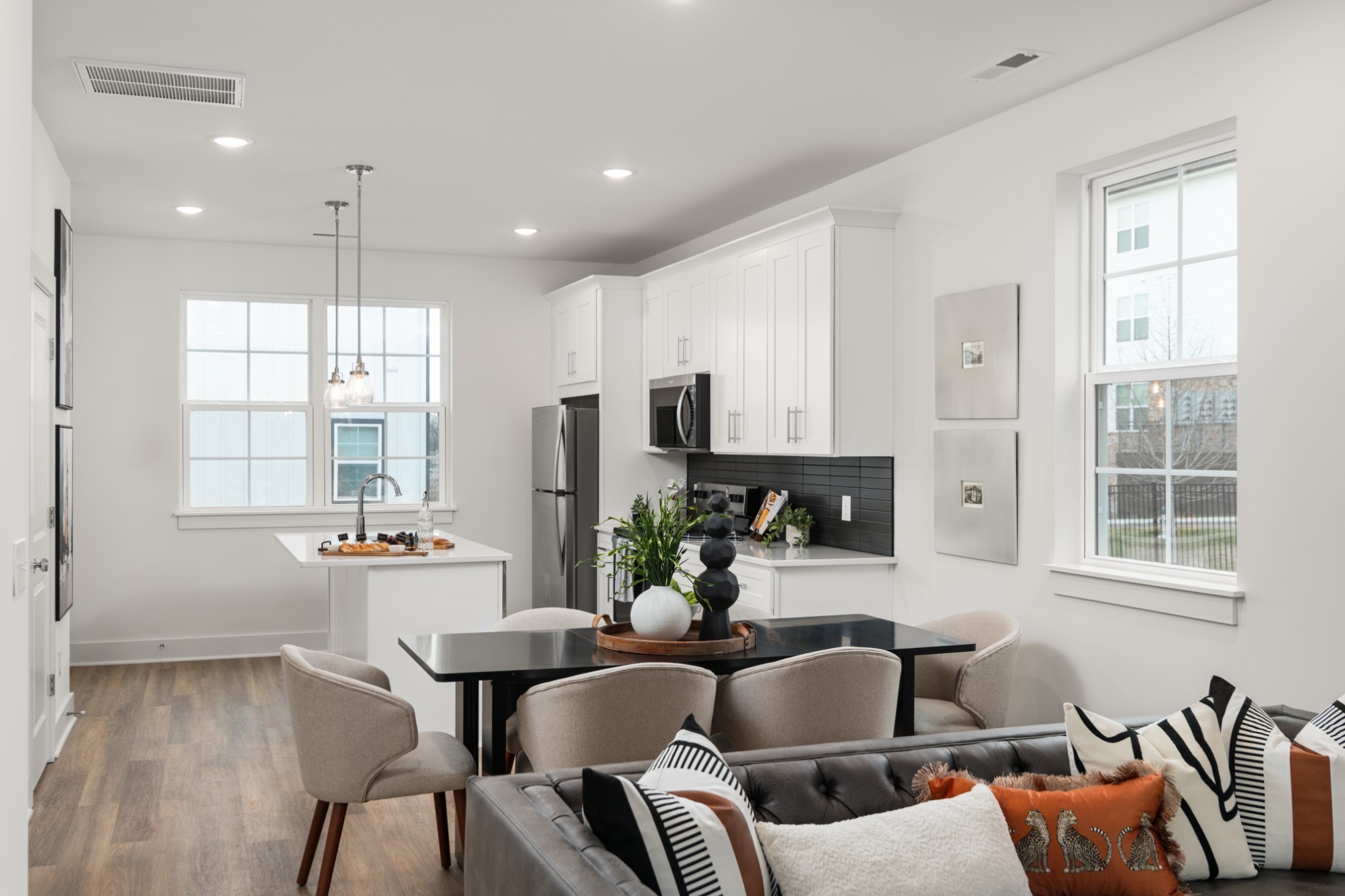 700 N DuPont Ave 107