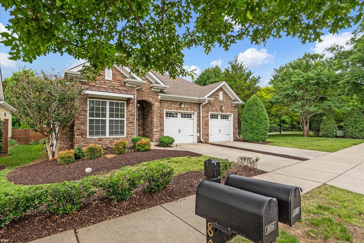 8012 Canonbury Dr