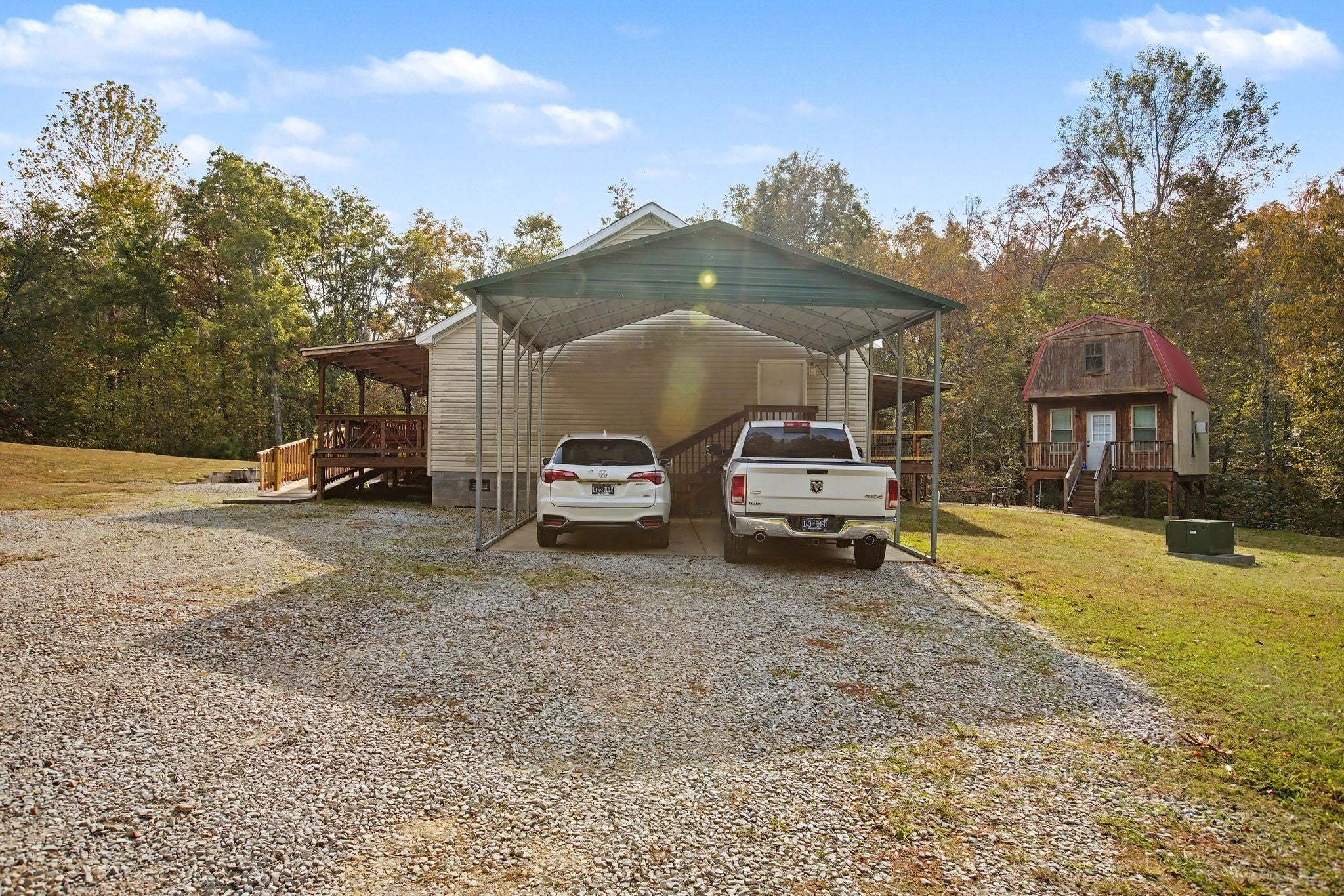 10878 Highway 7