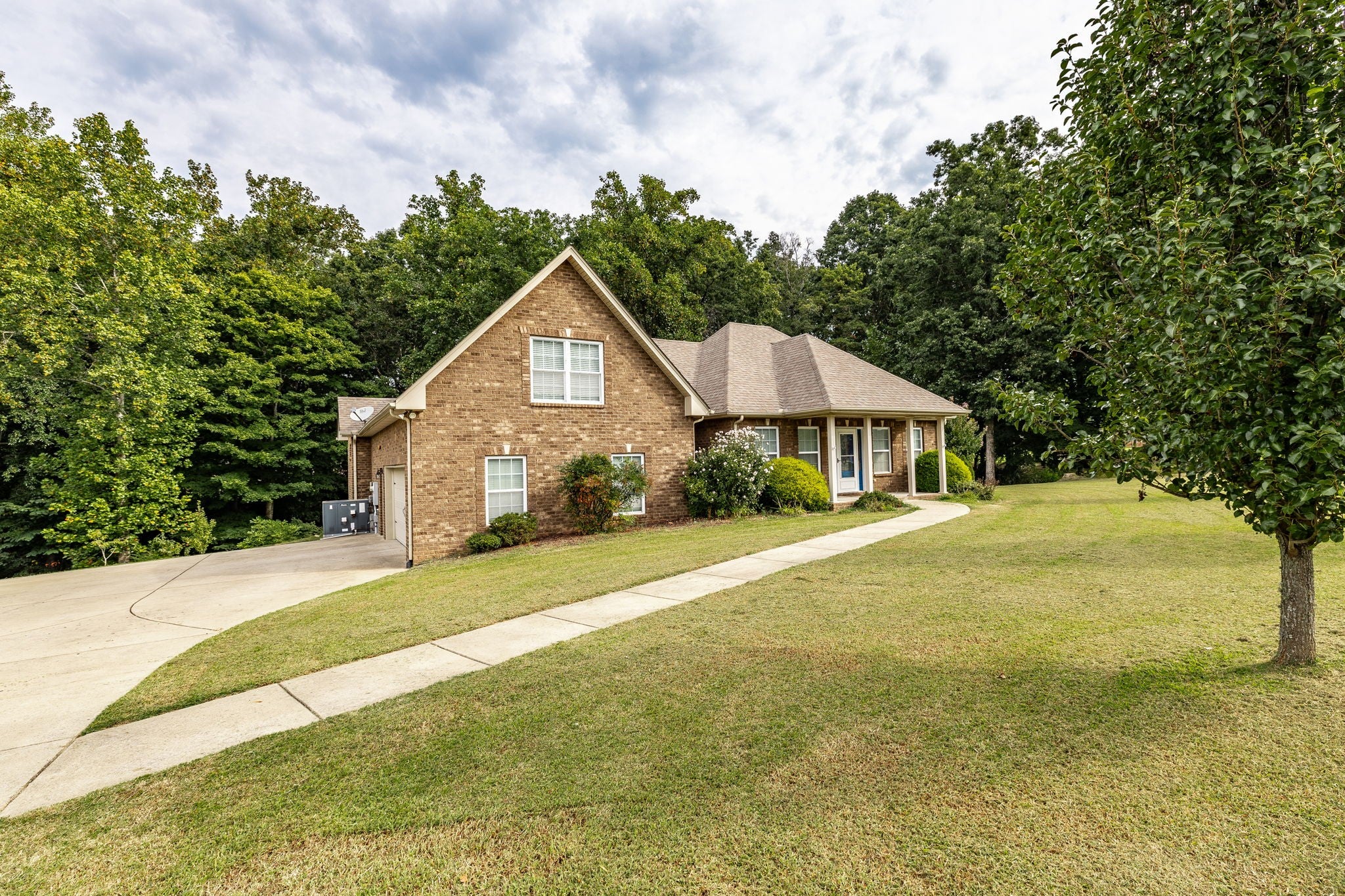1364 Eastland Dr