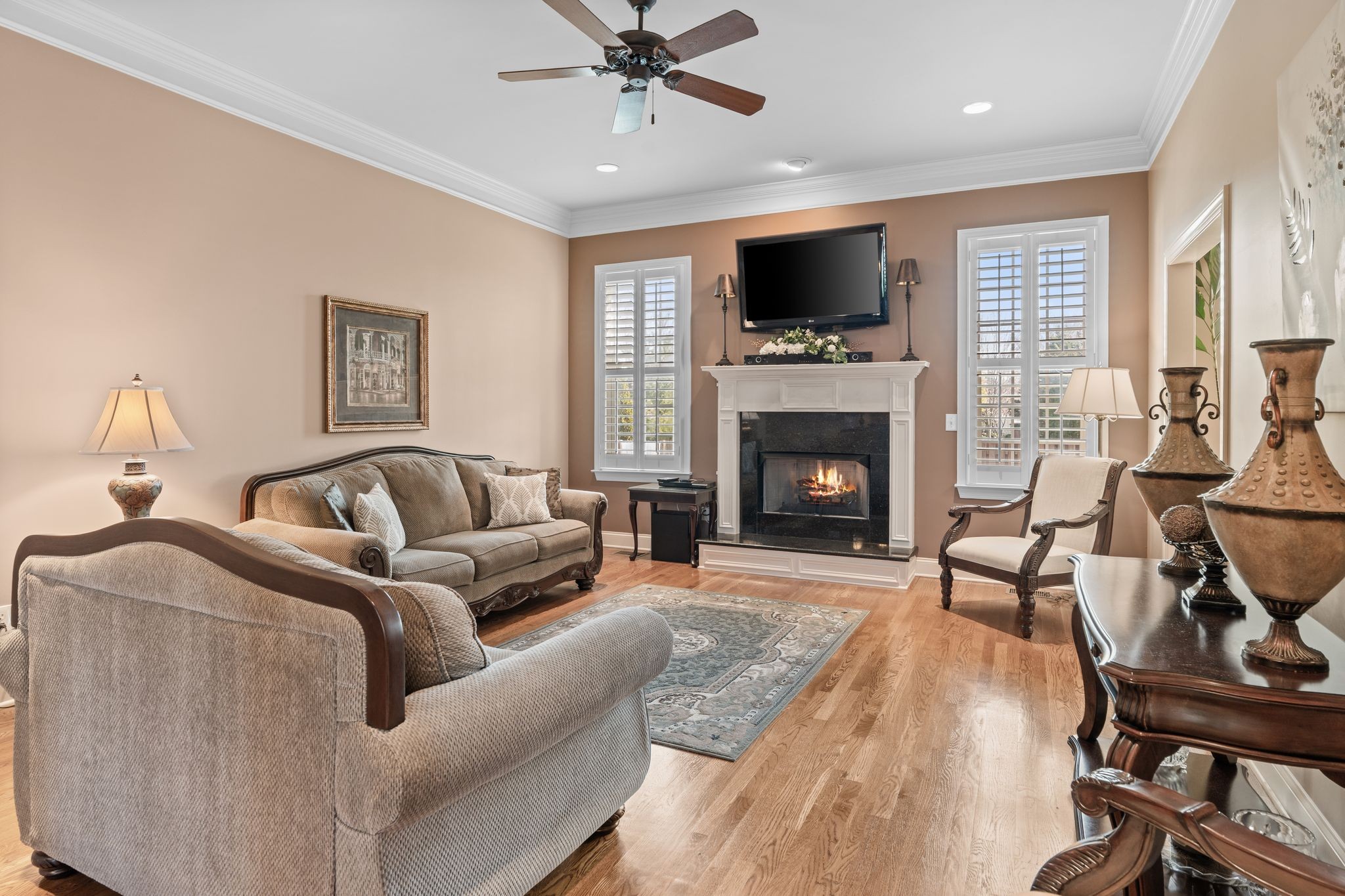 3024 Harrah Dr