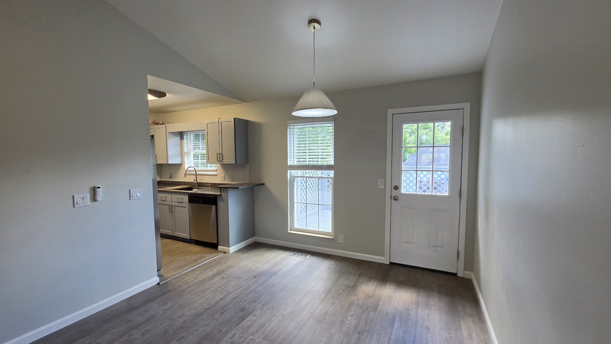 106 Newcastle Ct