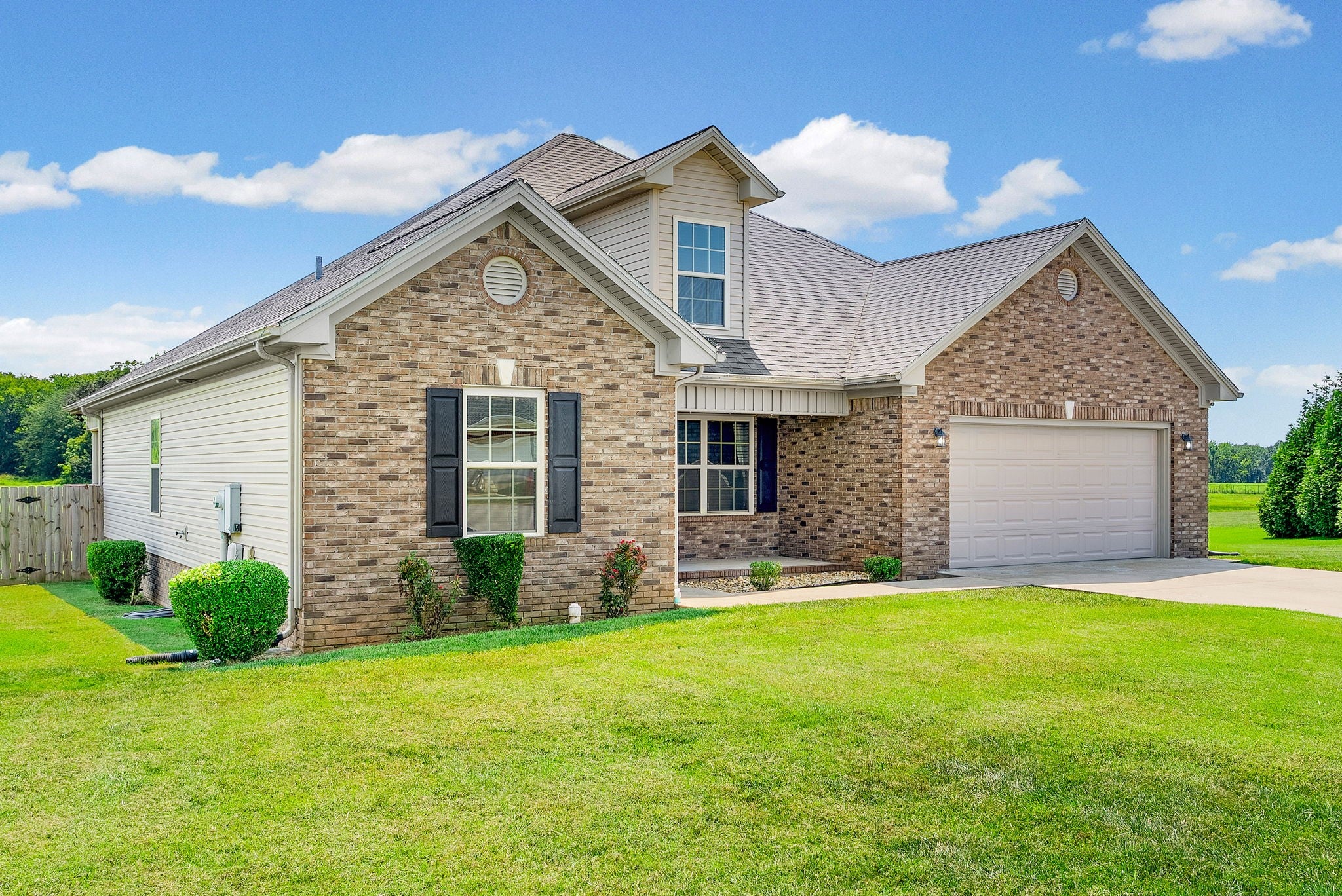609 Summerset Pl