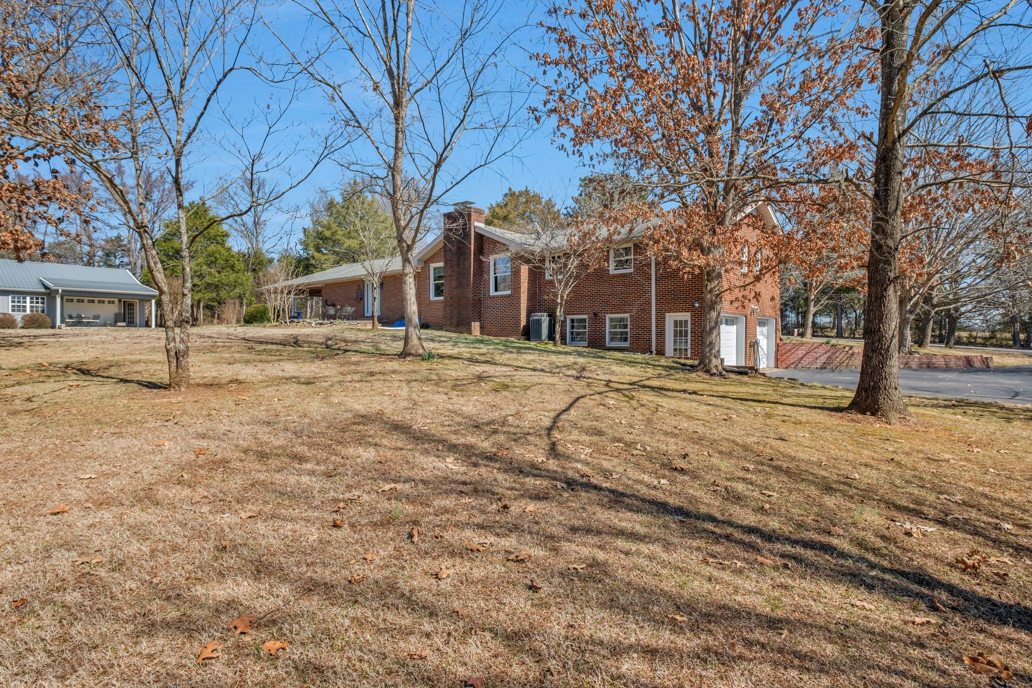 654 Burnett Rd