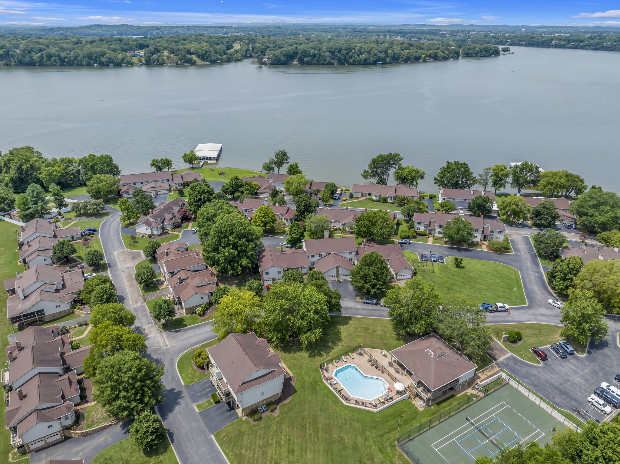 Gallatin, Tennessee 37066, United States, 4 Bedrooms Bedrooms, ,4 BathroomsBathrooms,Residential,Active,122457