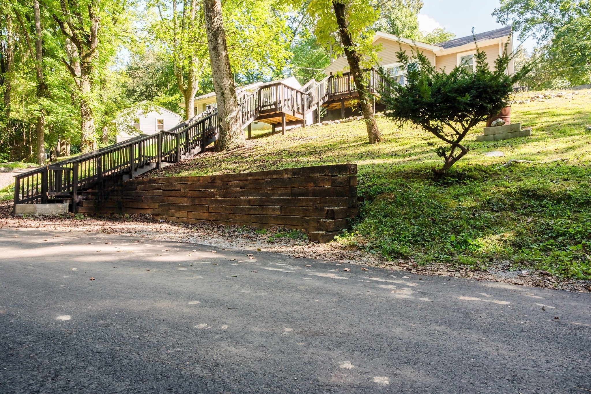 712 Woodlawn Dr
