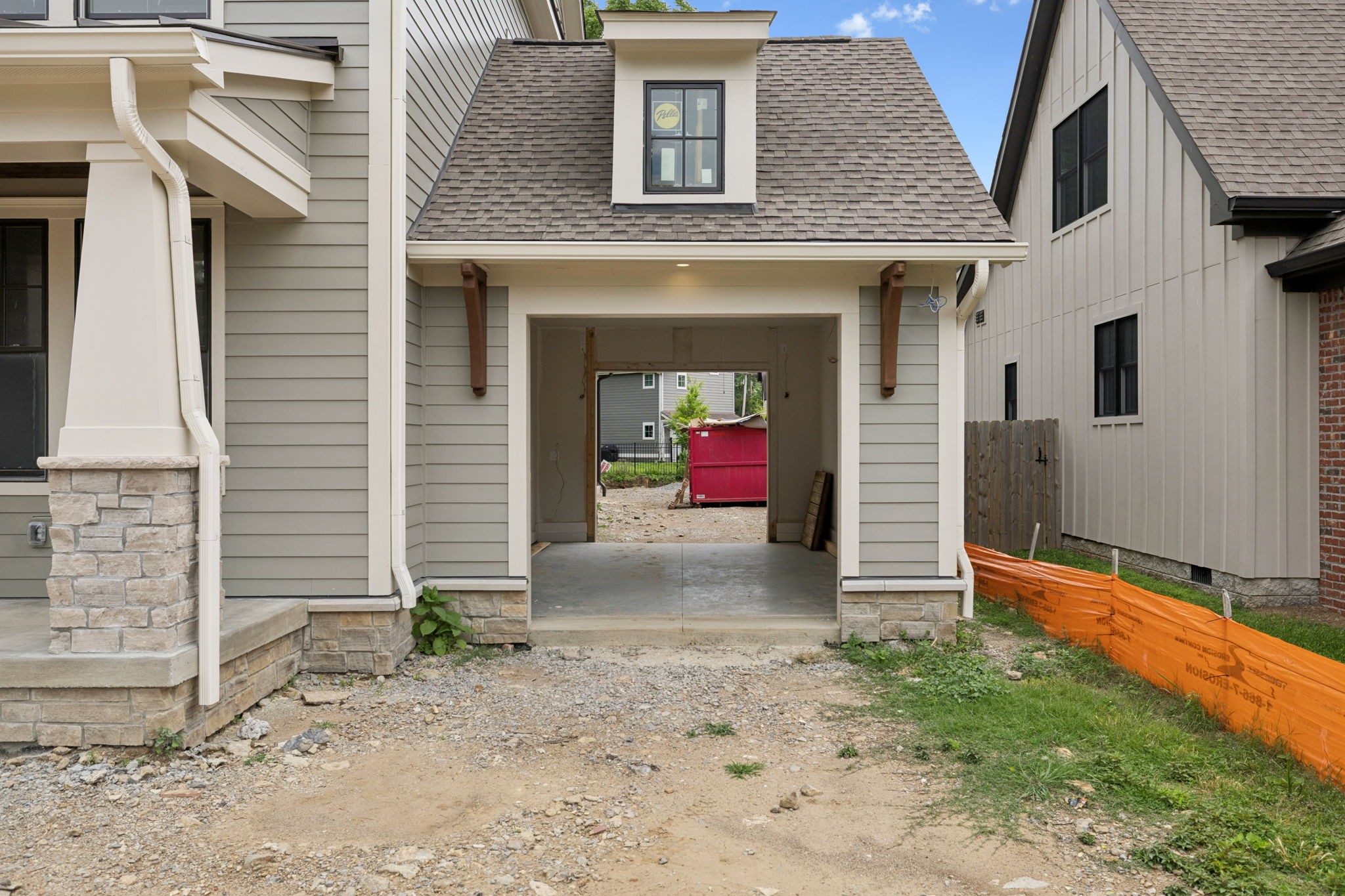 214 38th Ave N