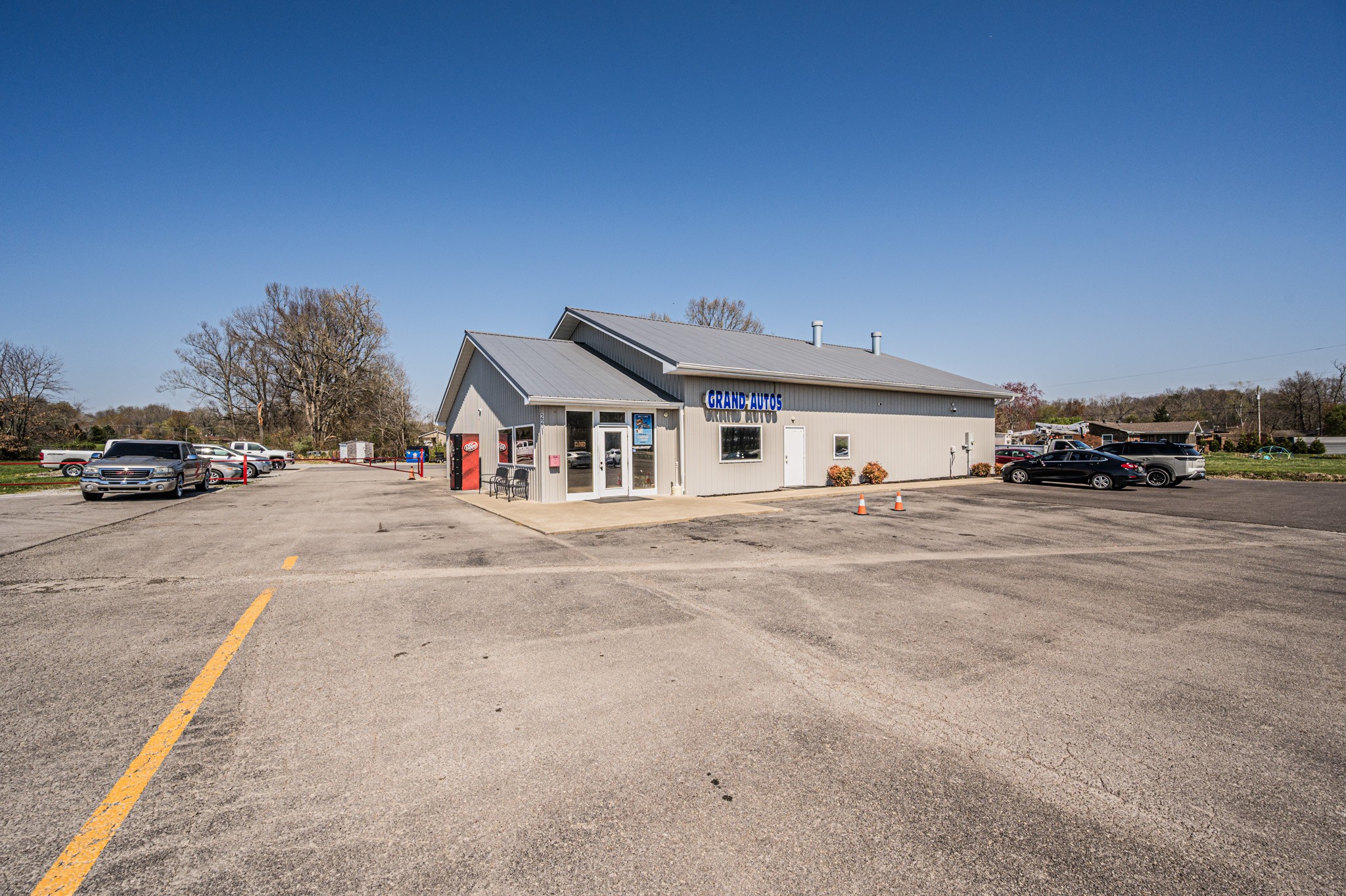 2201 W Everly Brothers Blvd