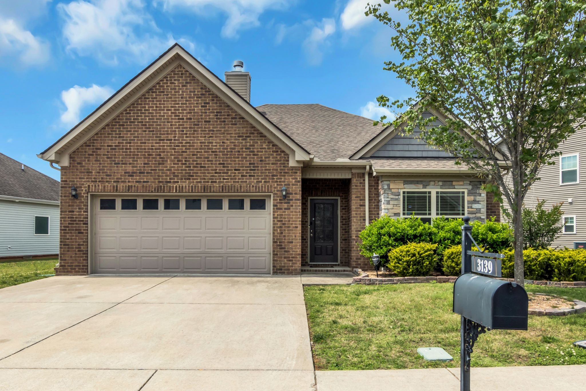 3139 Mapleside Ln