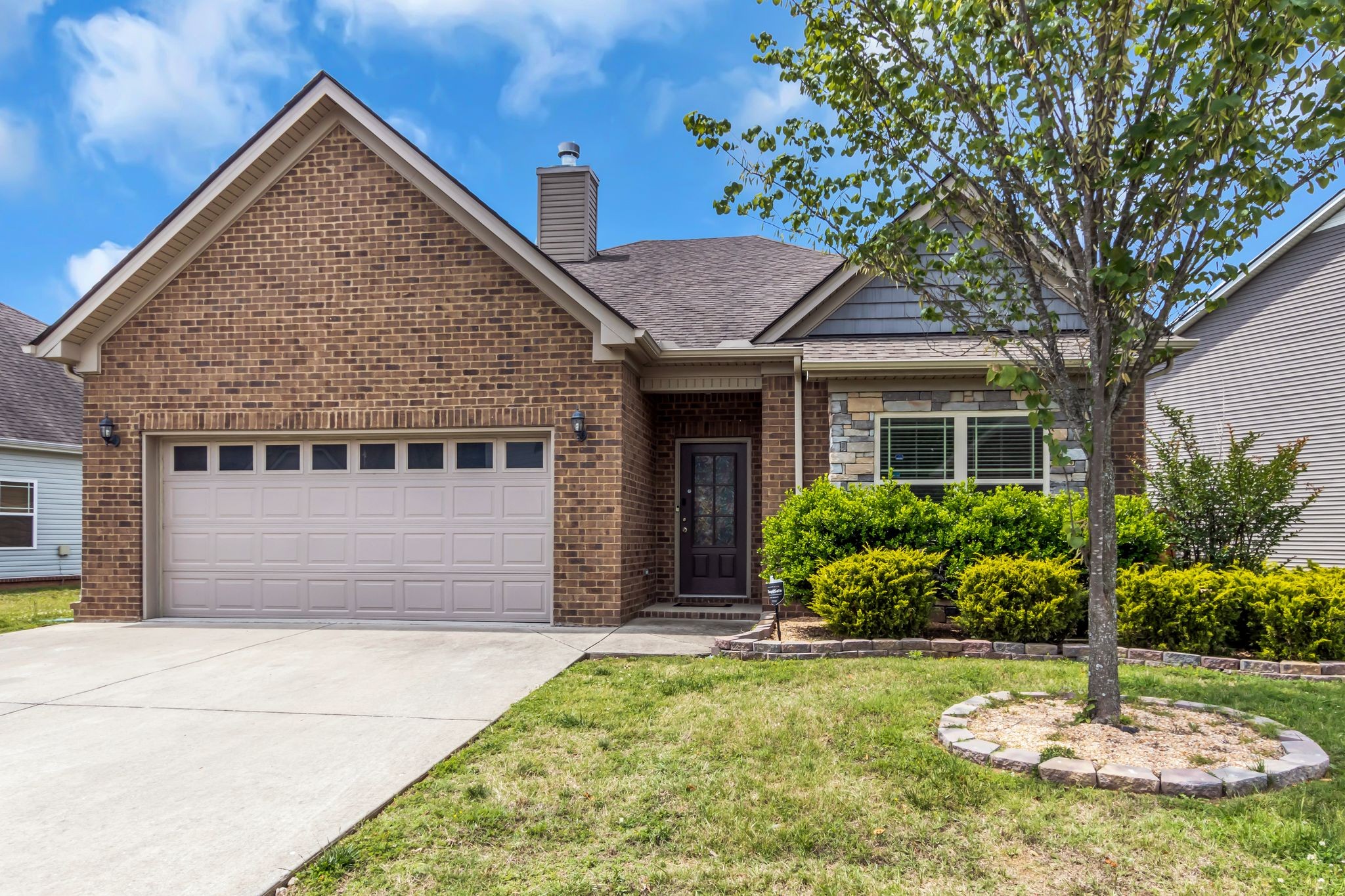 3139 Mapleside Ln