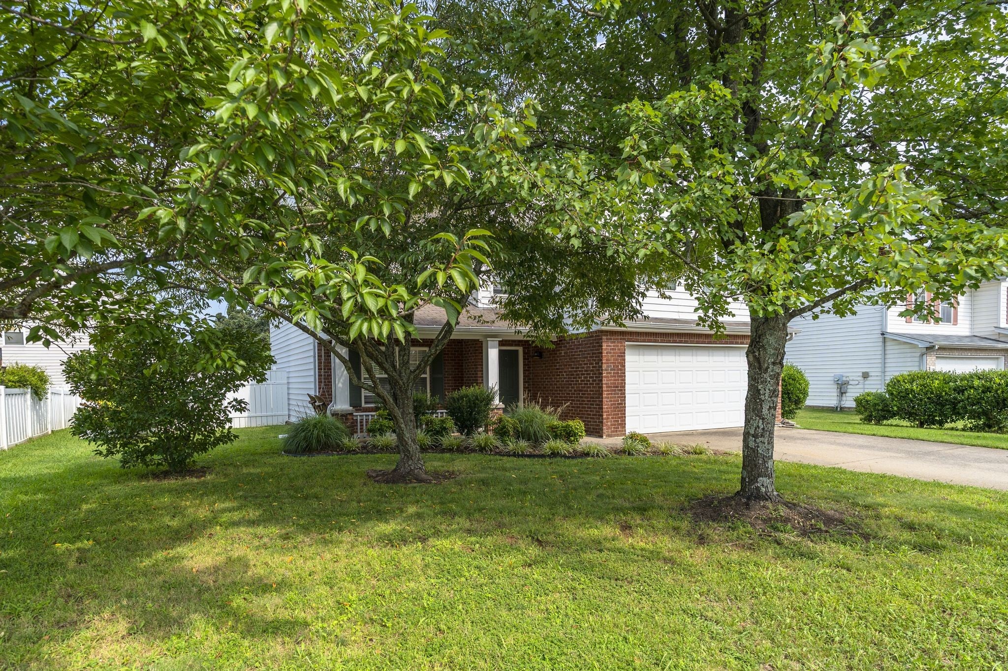 5534 Middlebury Dr