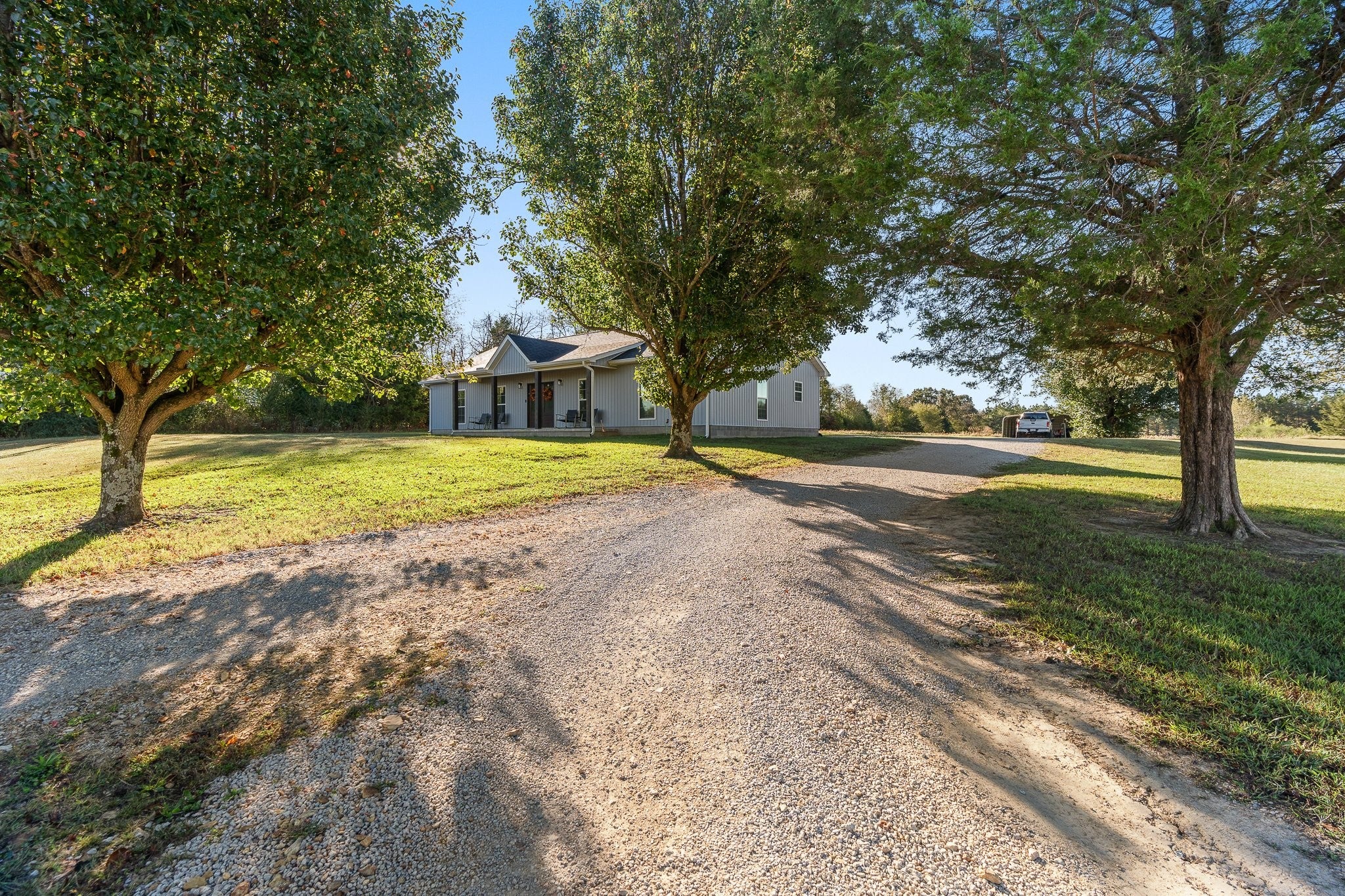 10 Farris Ln