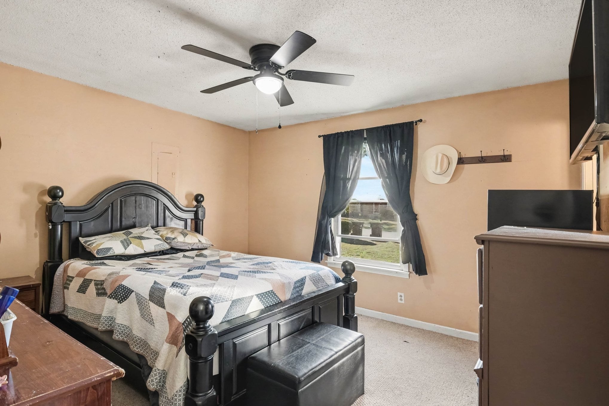 1511 Linden Dr