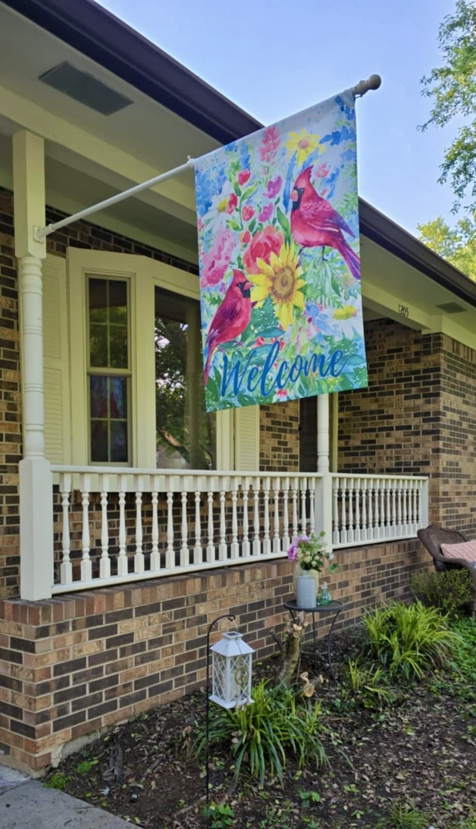 1205 Glenoaks Rd