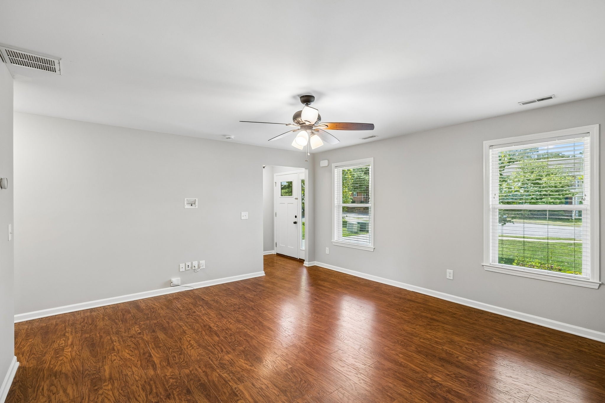 7503 Scarborough Pl