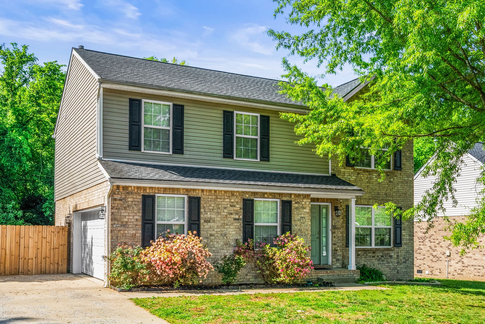 661 Smoky Mountains Dr