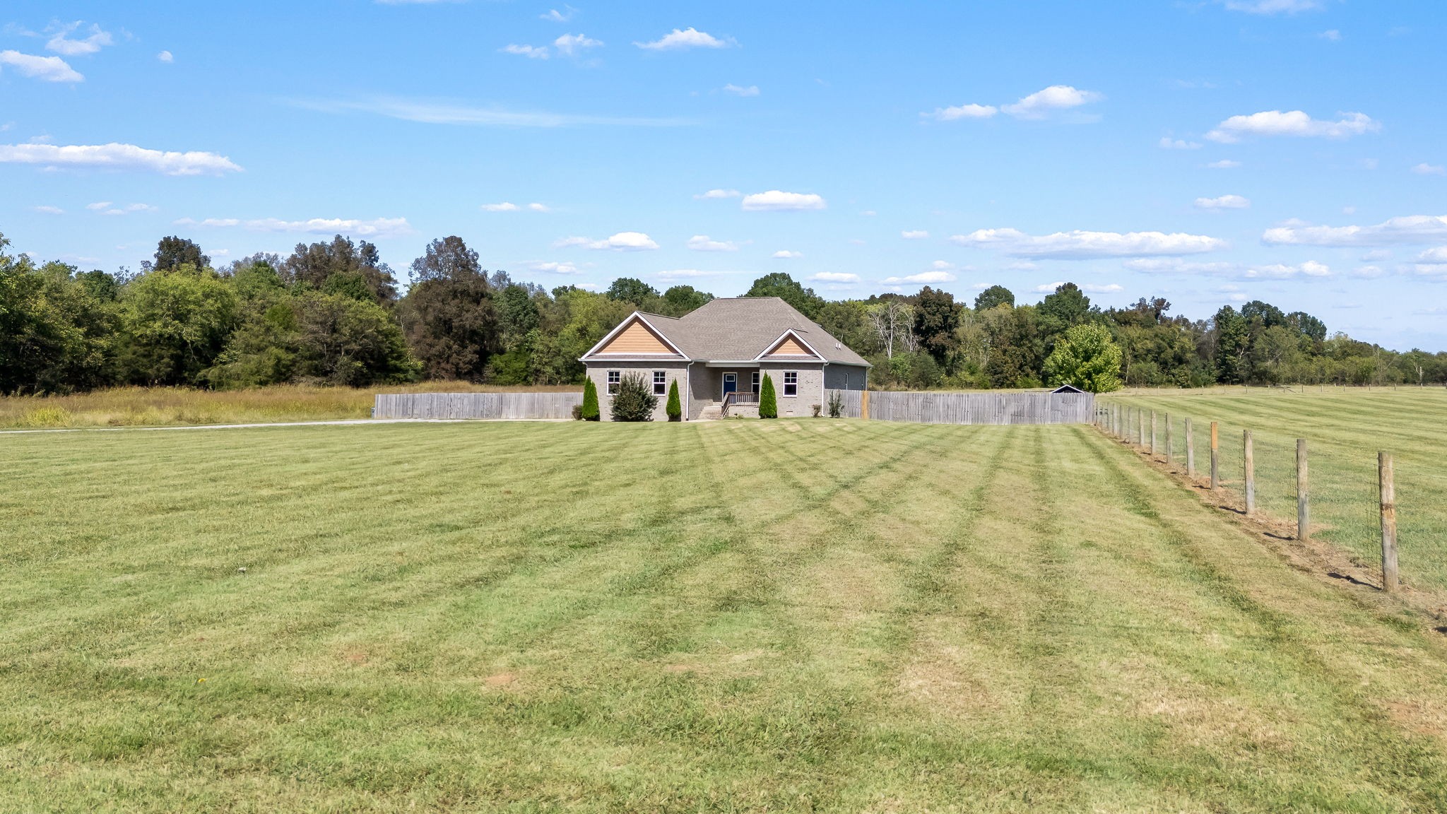 3004 Highway 41A N