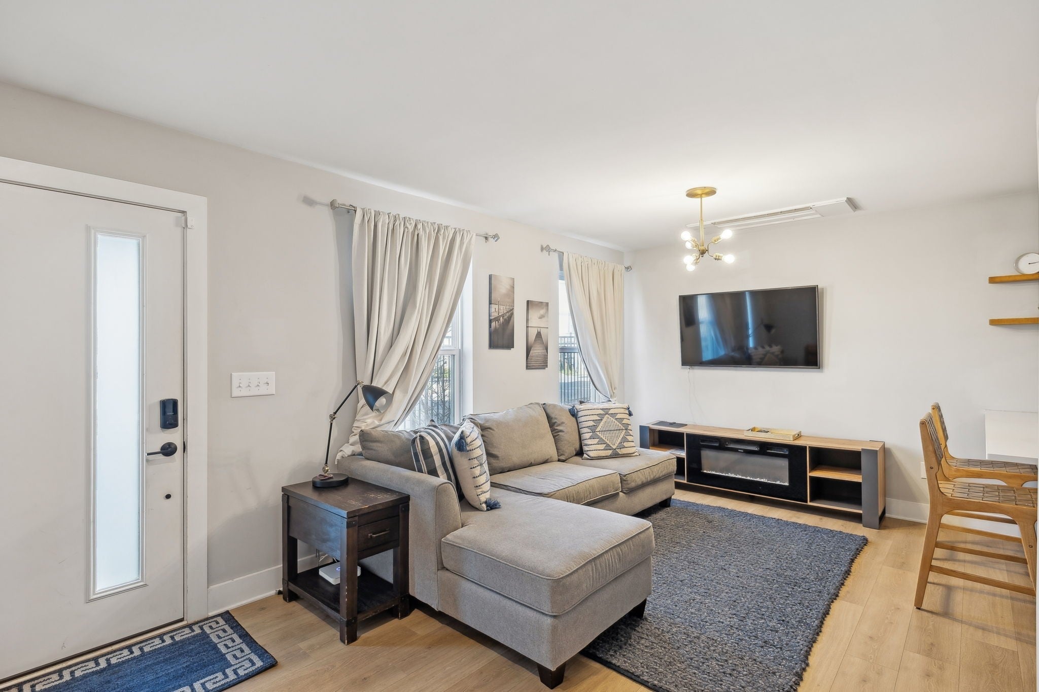 110 Duke St 3