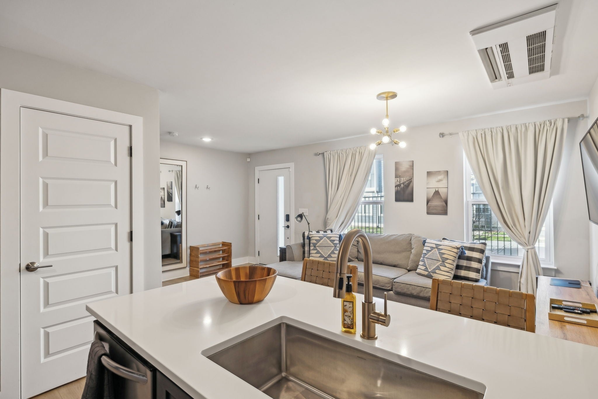 110 Duke St 3